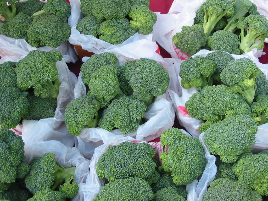 Fresh broccoli florets