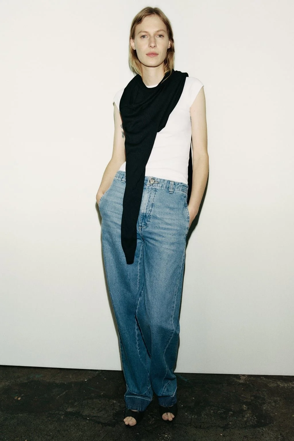 2335008250_2_1_1.jpg