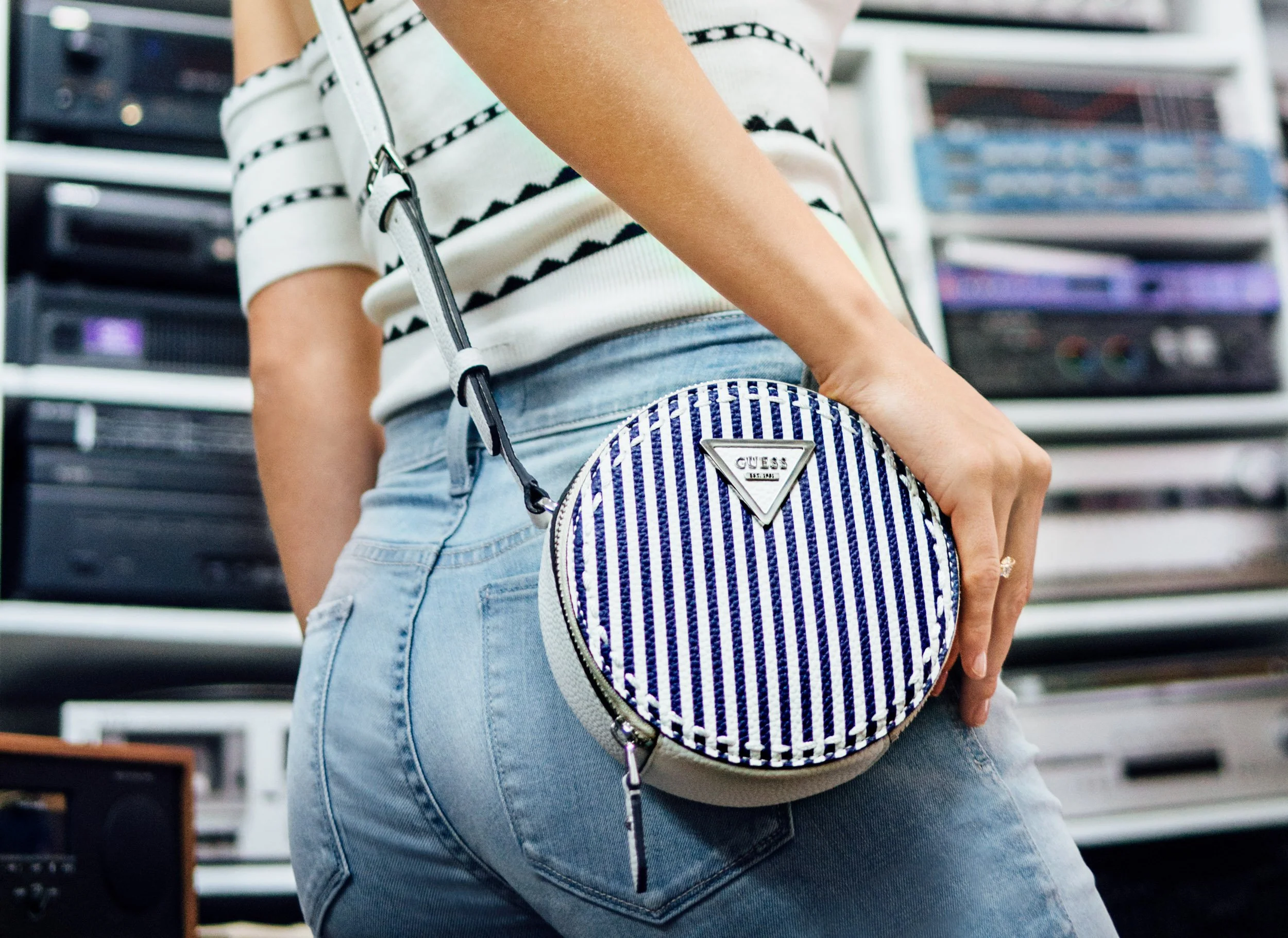 Guess_Radio_Store-560.jpg
