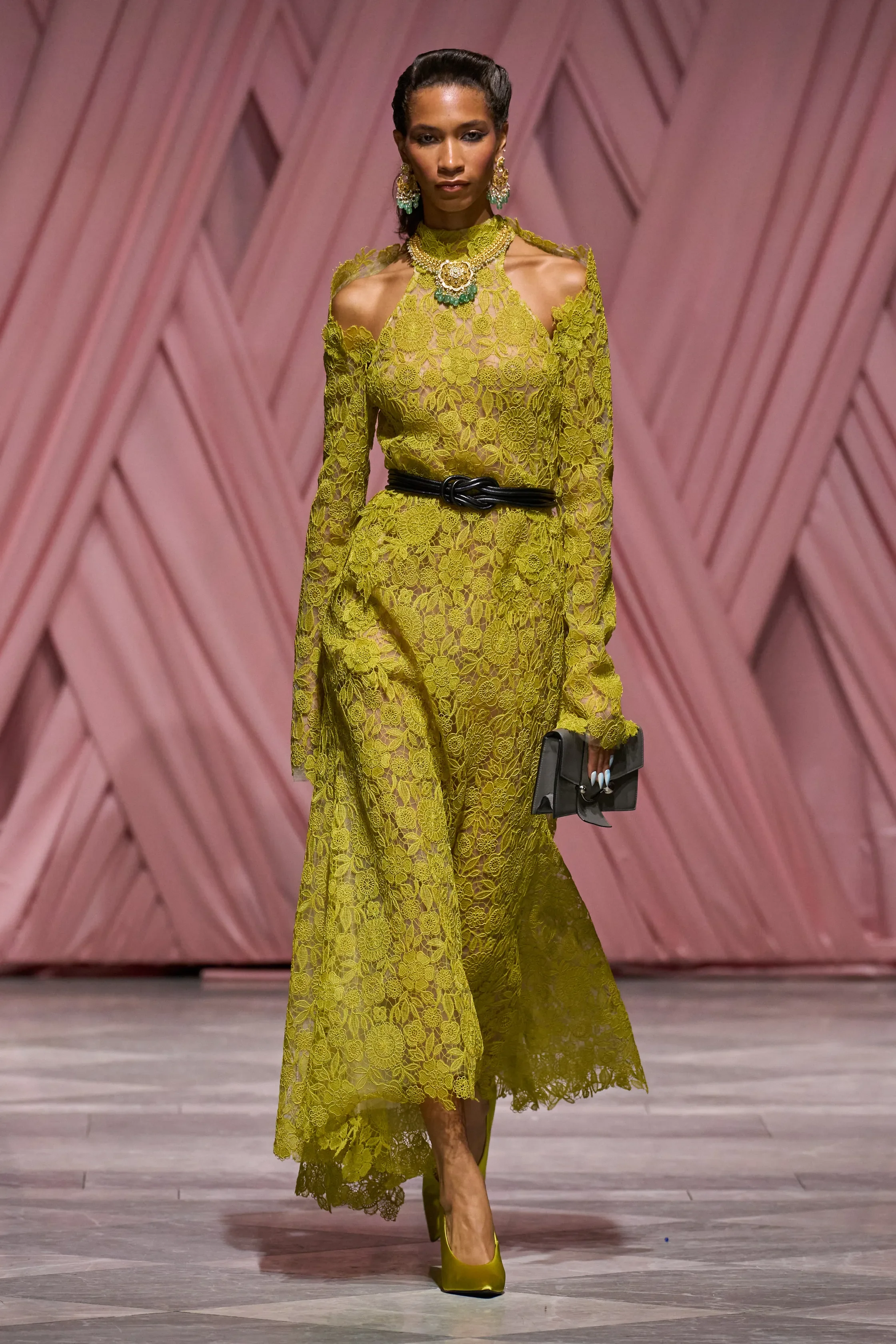 00010-bibhu-mohapatra-spring-2026-ready-to-wear-credit-gorunway.jpg.webp