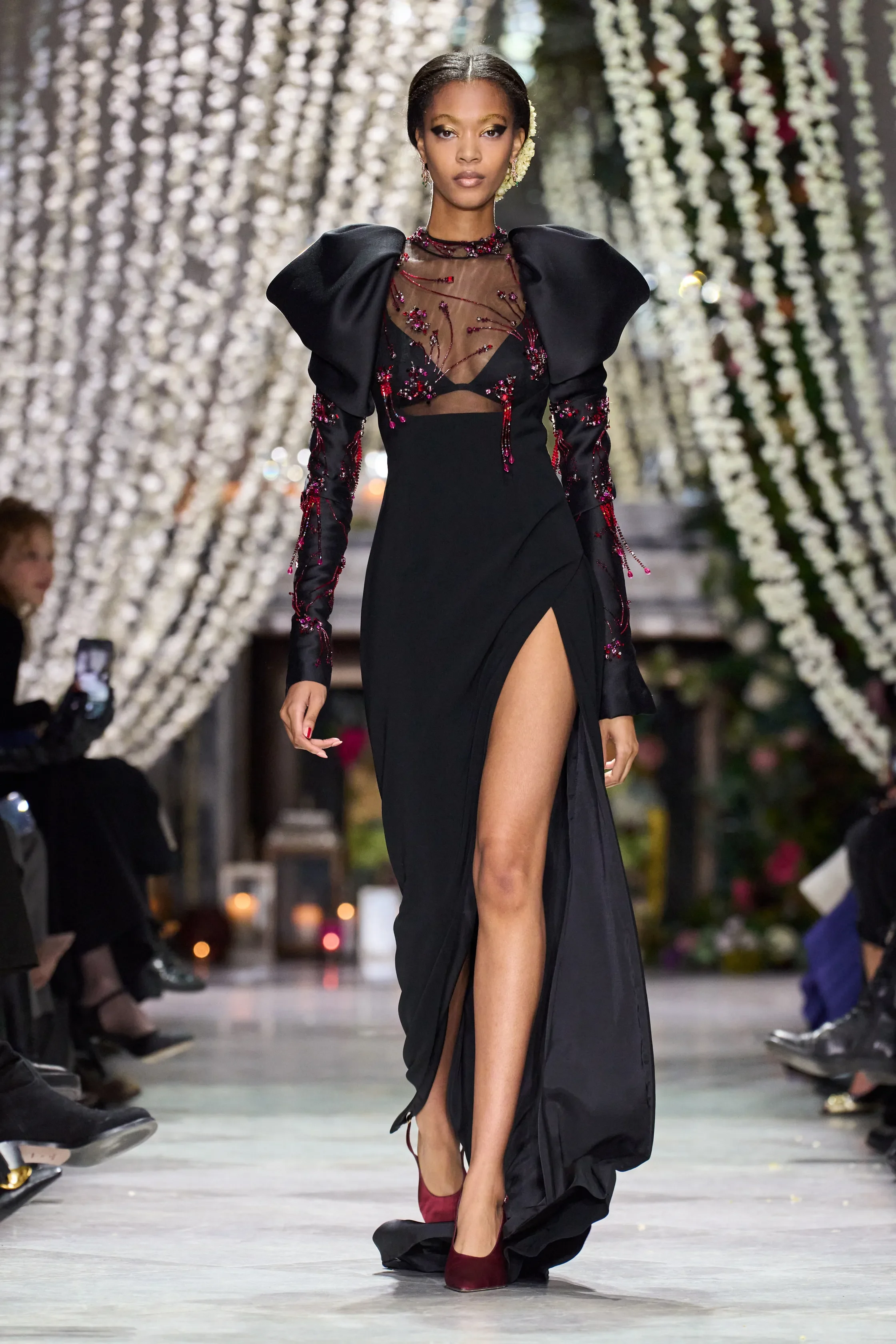 00035-bibhu-mohapatra-fall-2025-ready-to-wear-credit-brand.jpg-2.webp