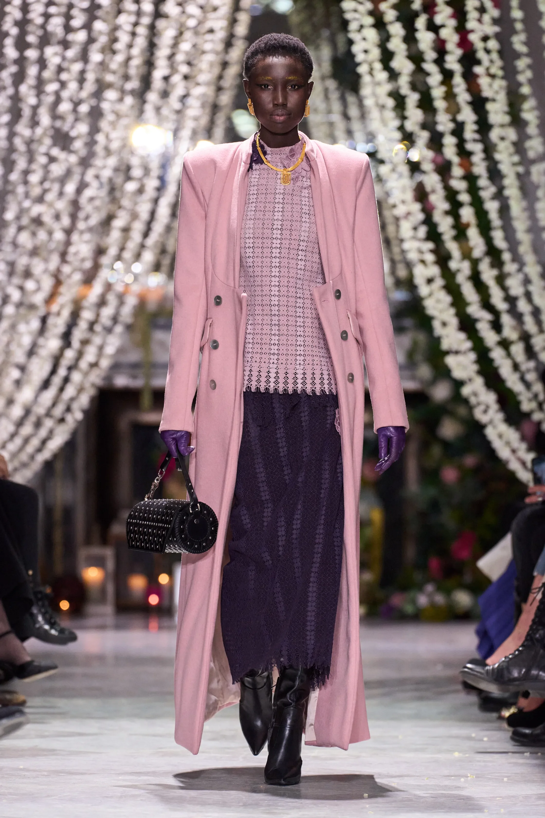 00003-bibhu-mohapatra-fall-2025-ready-to-wear-credit-brand.jpg-2.webp
