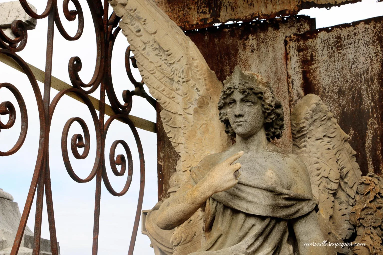 Cimetière du crêt du Roc, St Etienne , ange