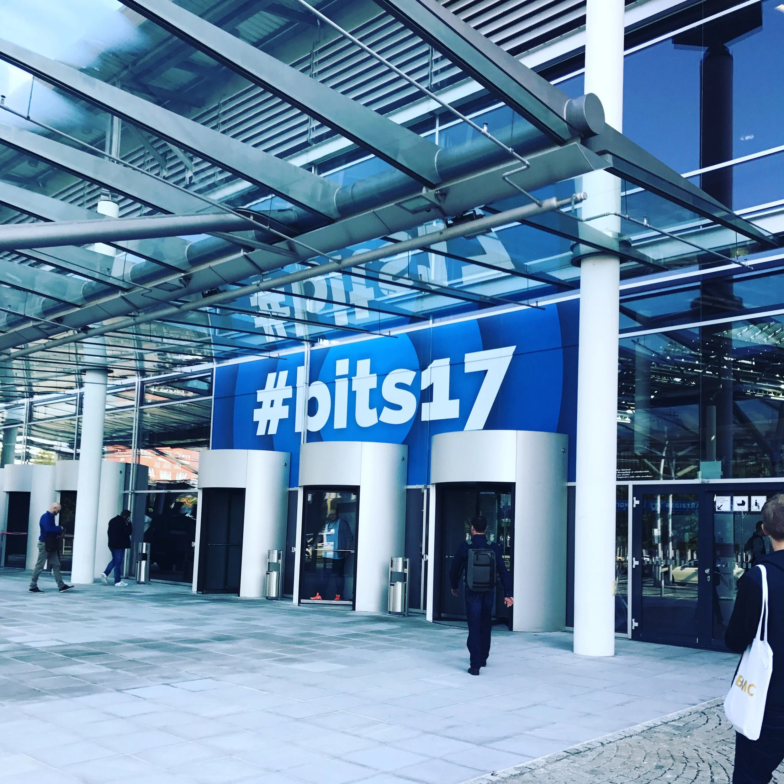 Bits_Pretzels_17_Entrance