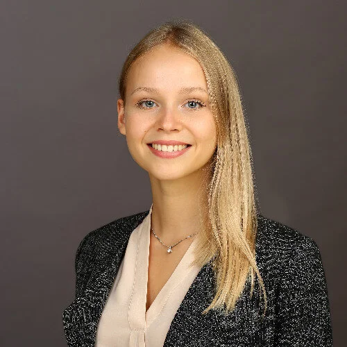 Tosca Baroth  Email  |  LinkedIn