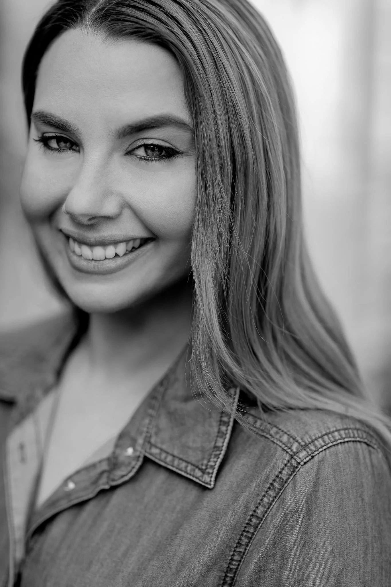 CHLOE HEADSHOT_B&W02.JPG