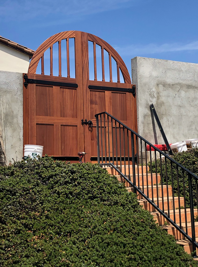 Tuscany double swing entry gate