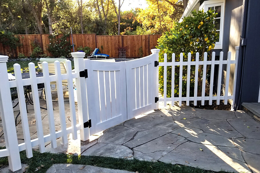 Yard Gate & Fence