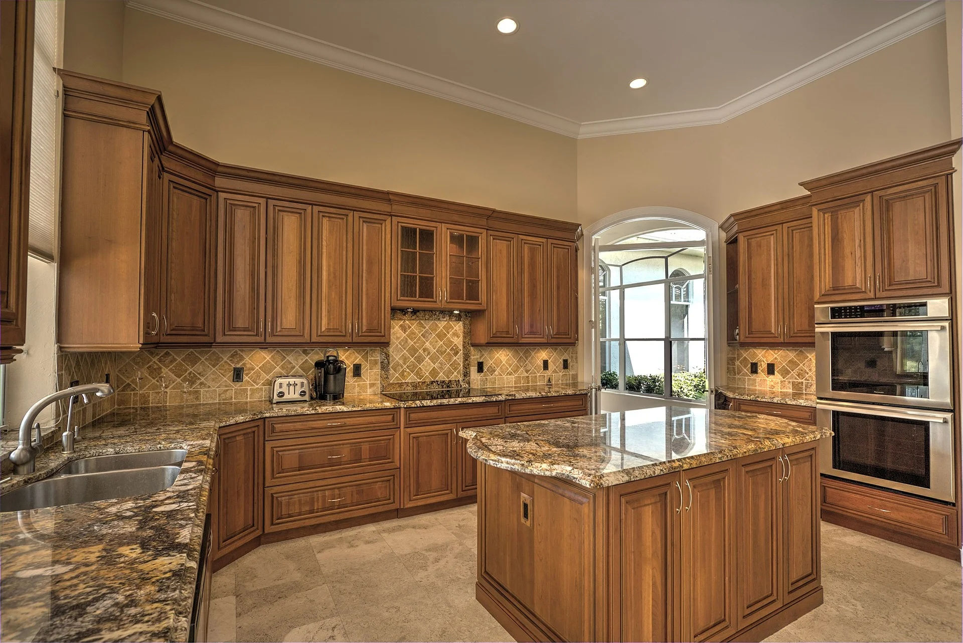 chefs-kitchen-1515844_1920.jpg