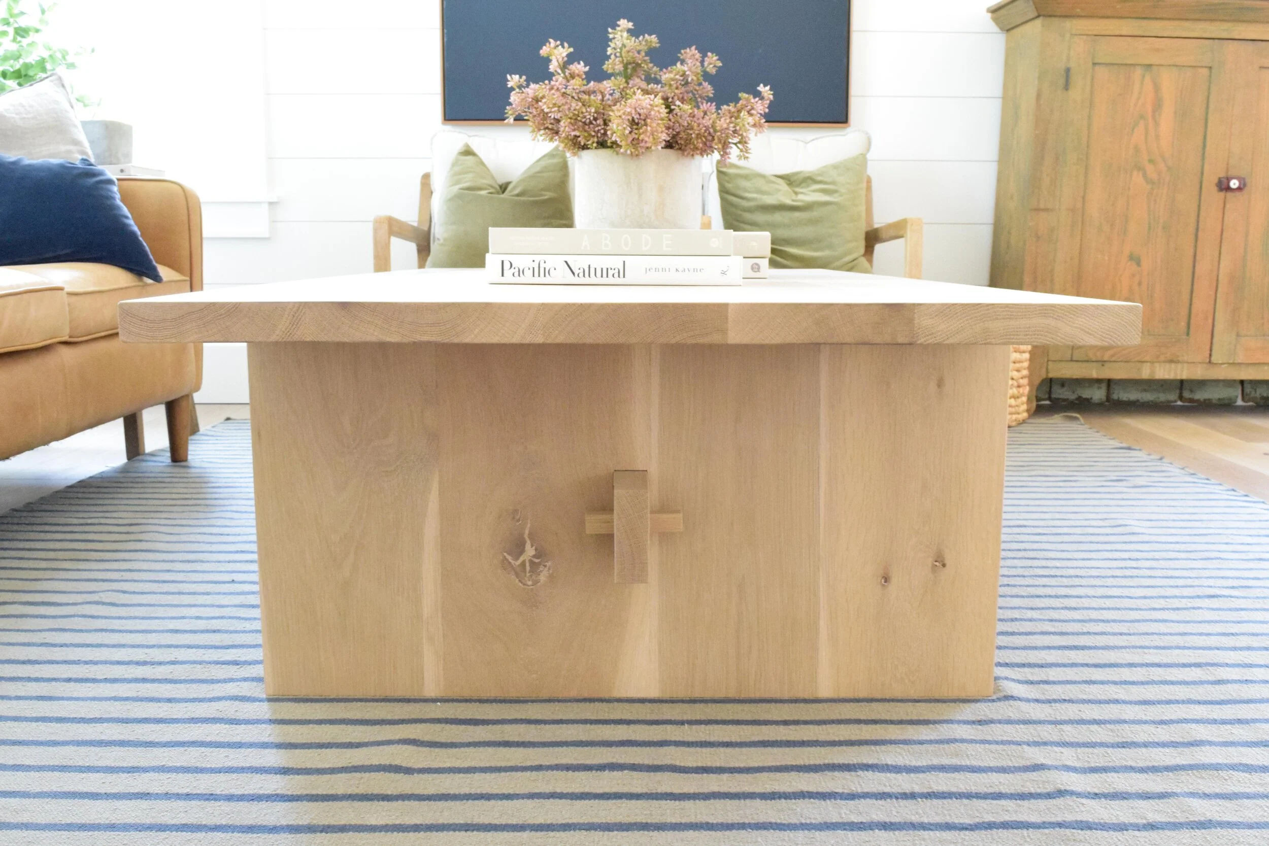 duncan.vancouverisland.customcoffeetable.cowichanvalley.edited-3.jpg
