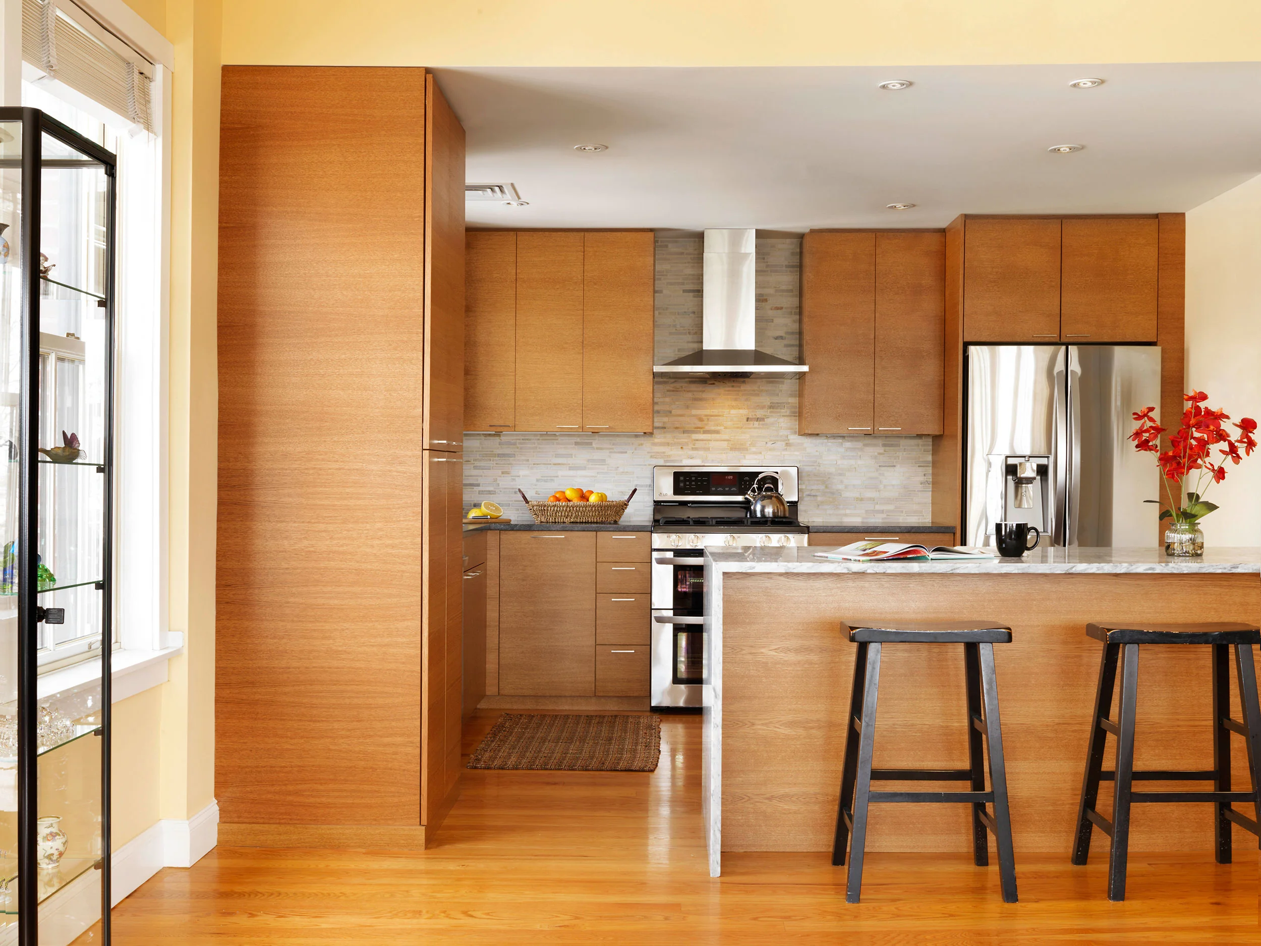 Modern Match Grain Simpson Cabinetry