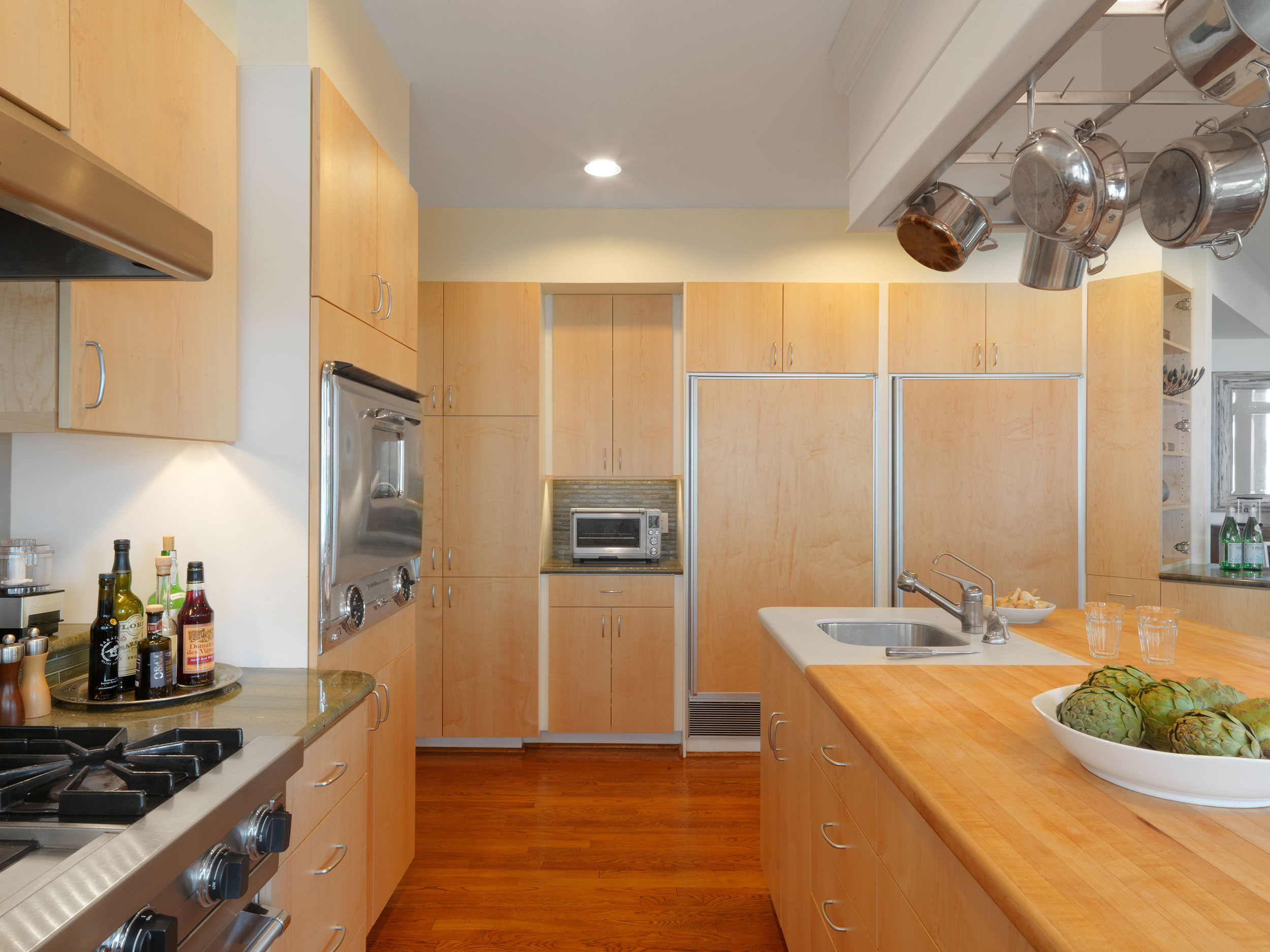 Maple-Slab-Kitchen-Cabinets-4.jpg
