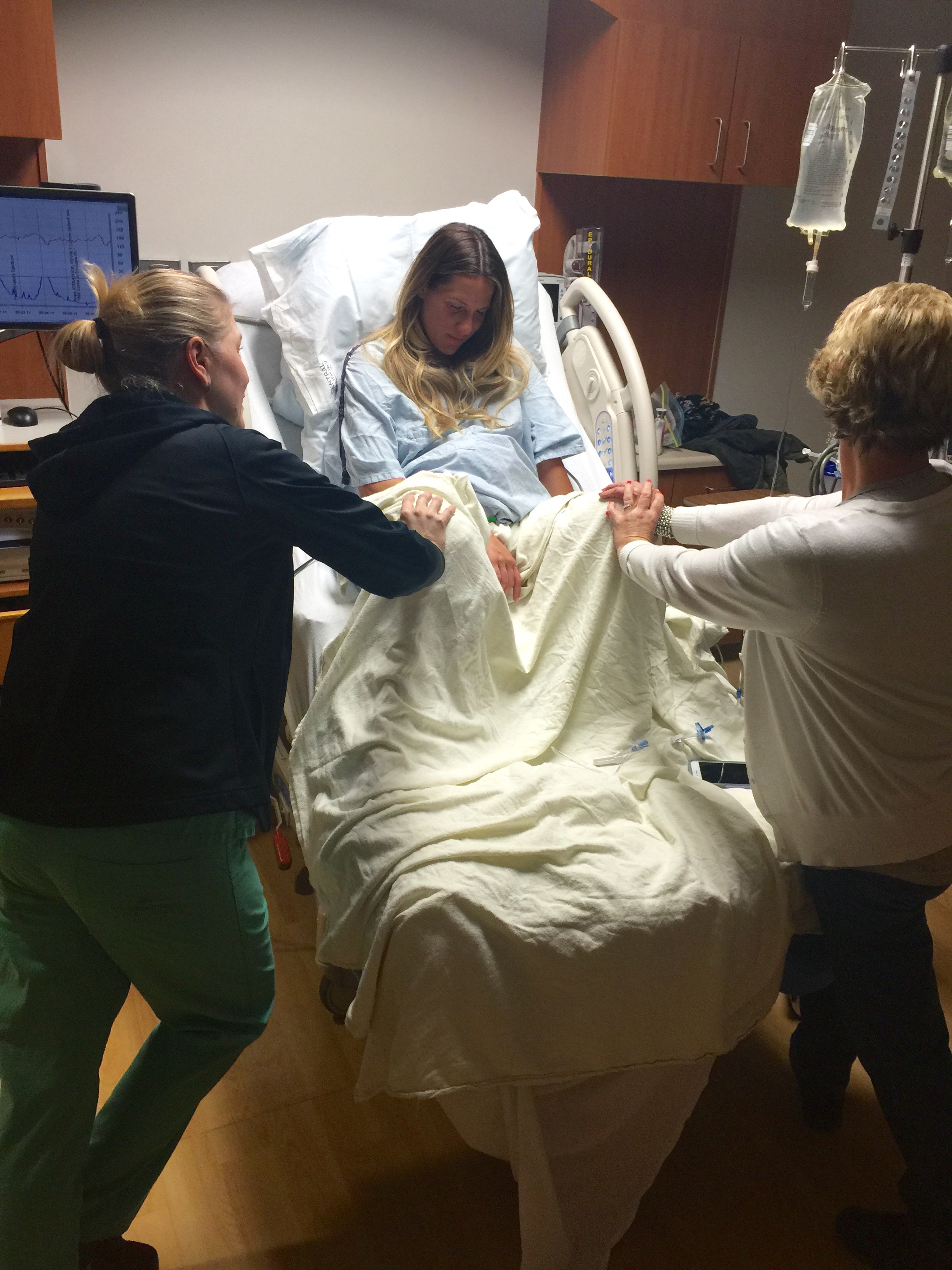 High on my throne, pushing through the contractions!