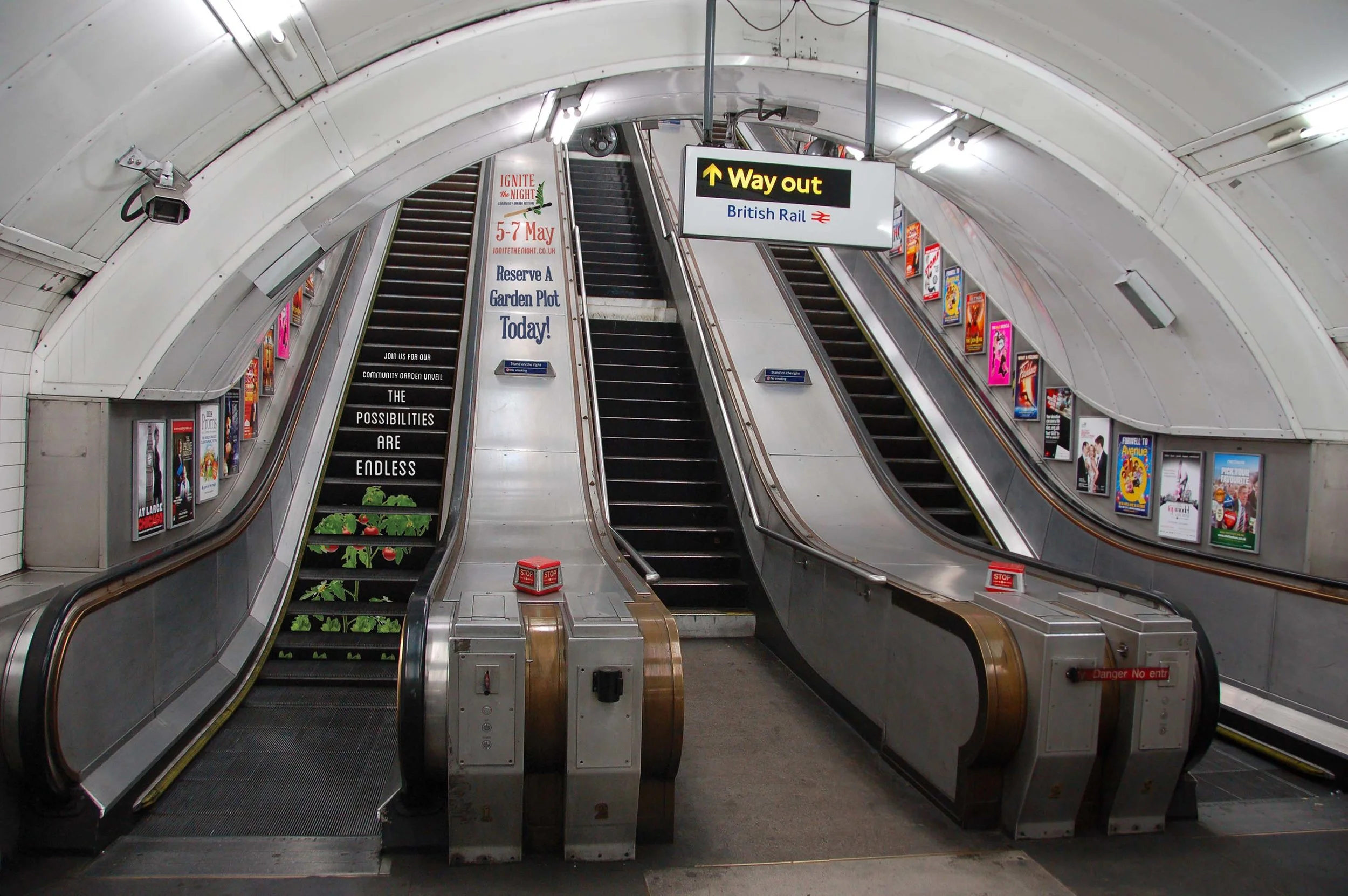 tube station small.jpg