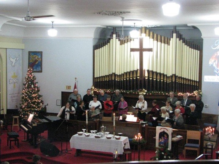 2016-christmas-eve-service_med-15.jpg