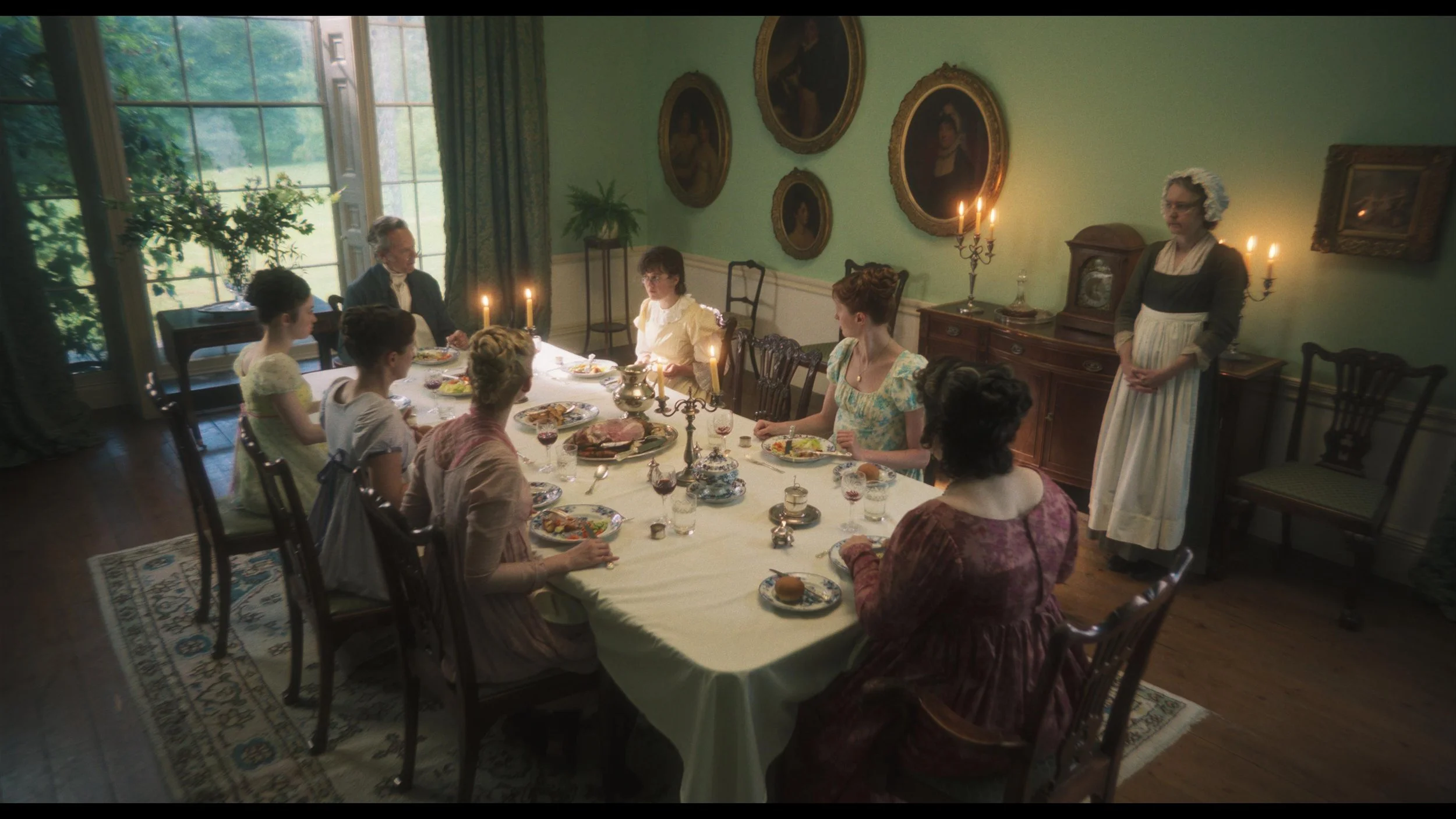 Dinnertable.jpg