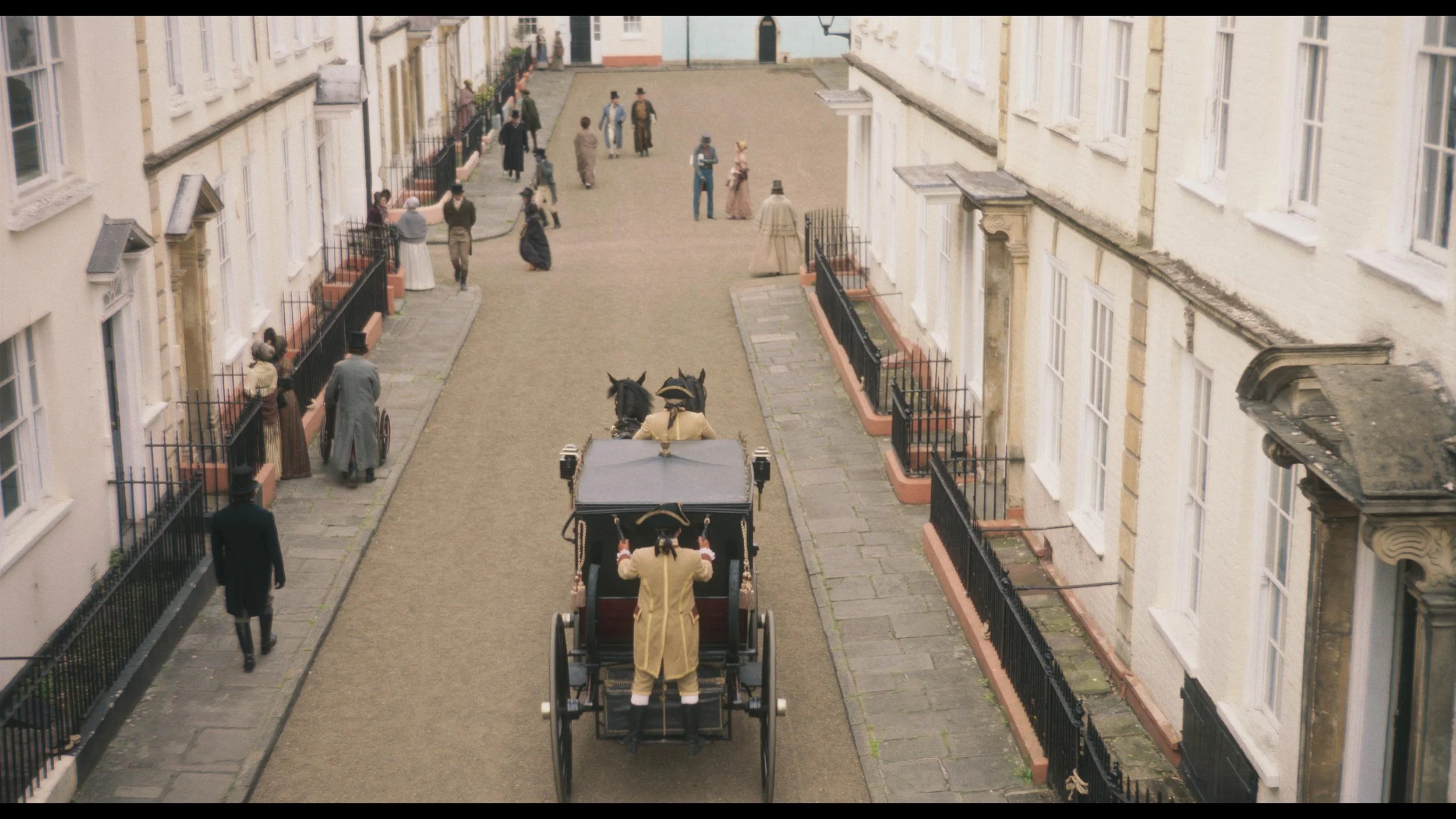 251001_tobs_103_dir_lock_vfx002_ofx009_e001_g008_10_06_11_17_graded_still.0909485.jpg