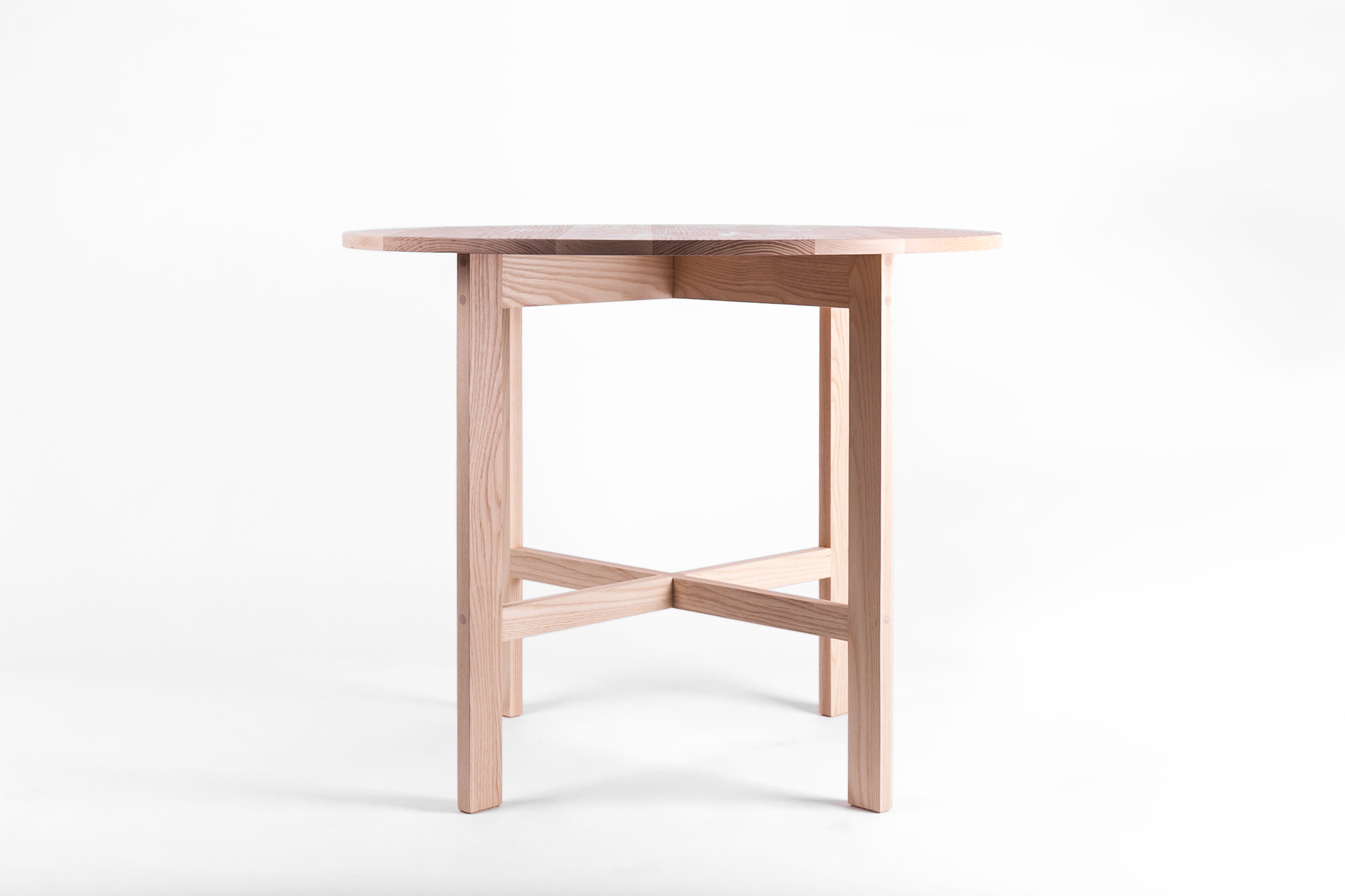 fin cafe table