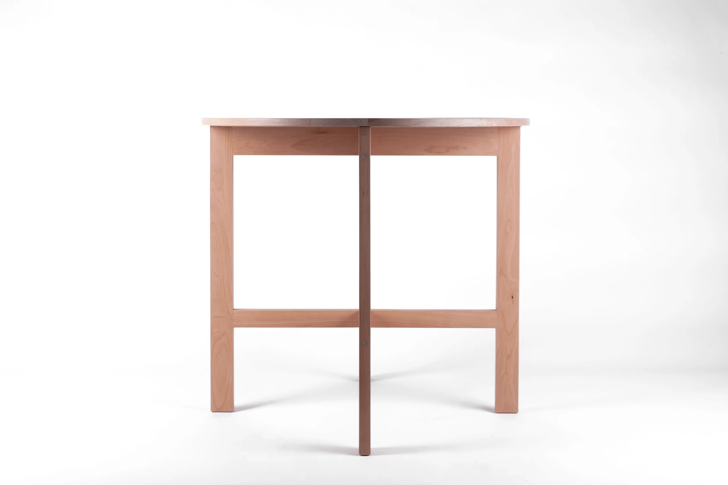 fin cafe table