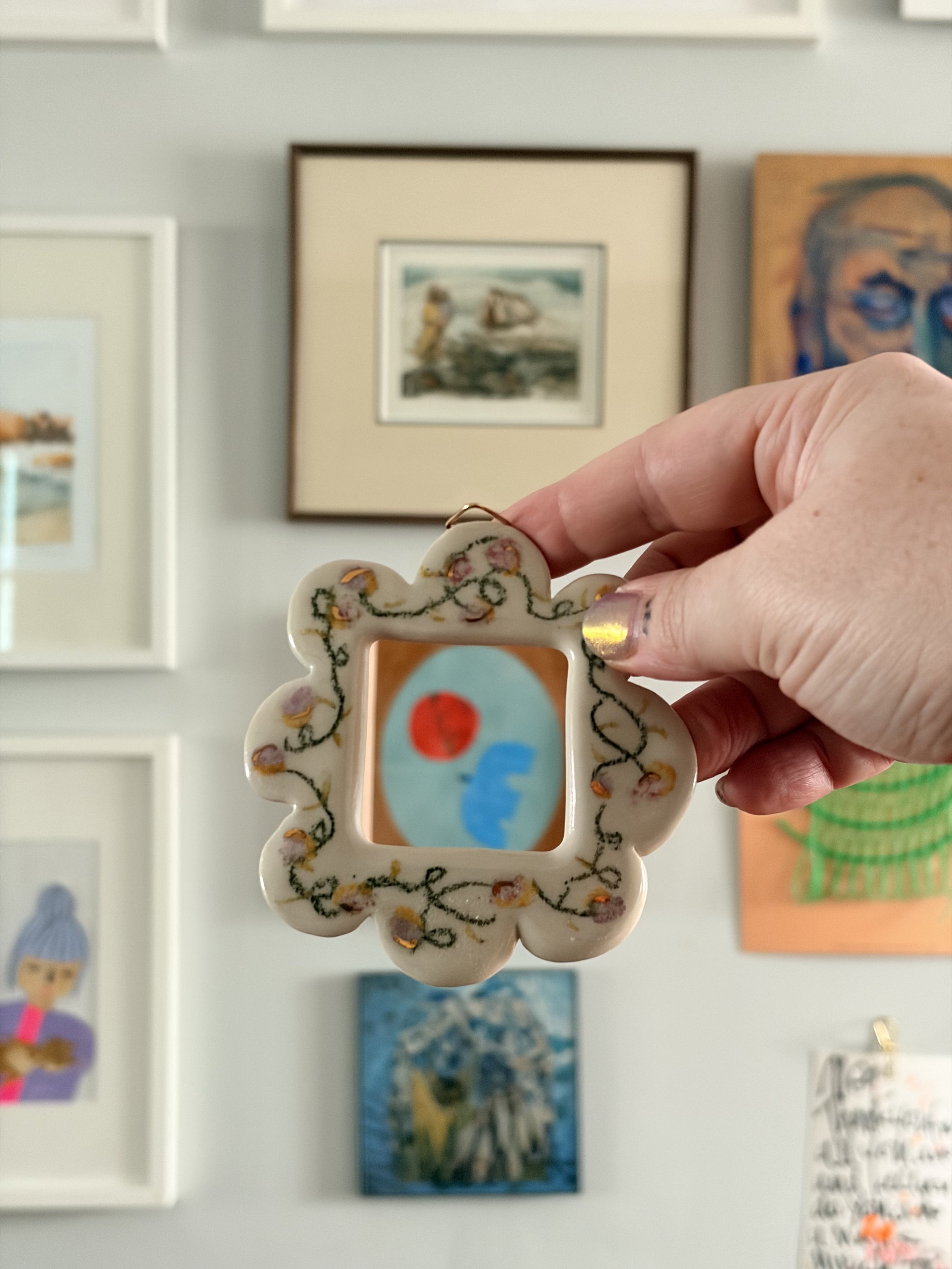 SMALL FLORAL FRAME .jpg