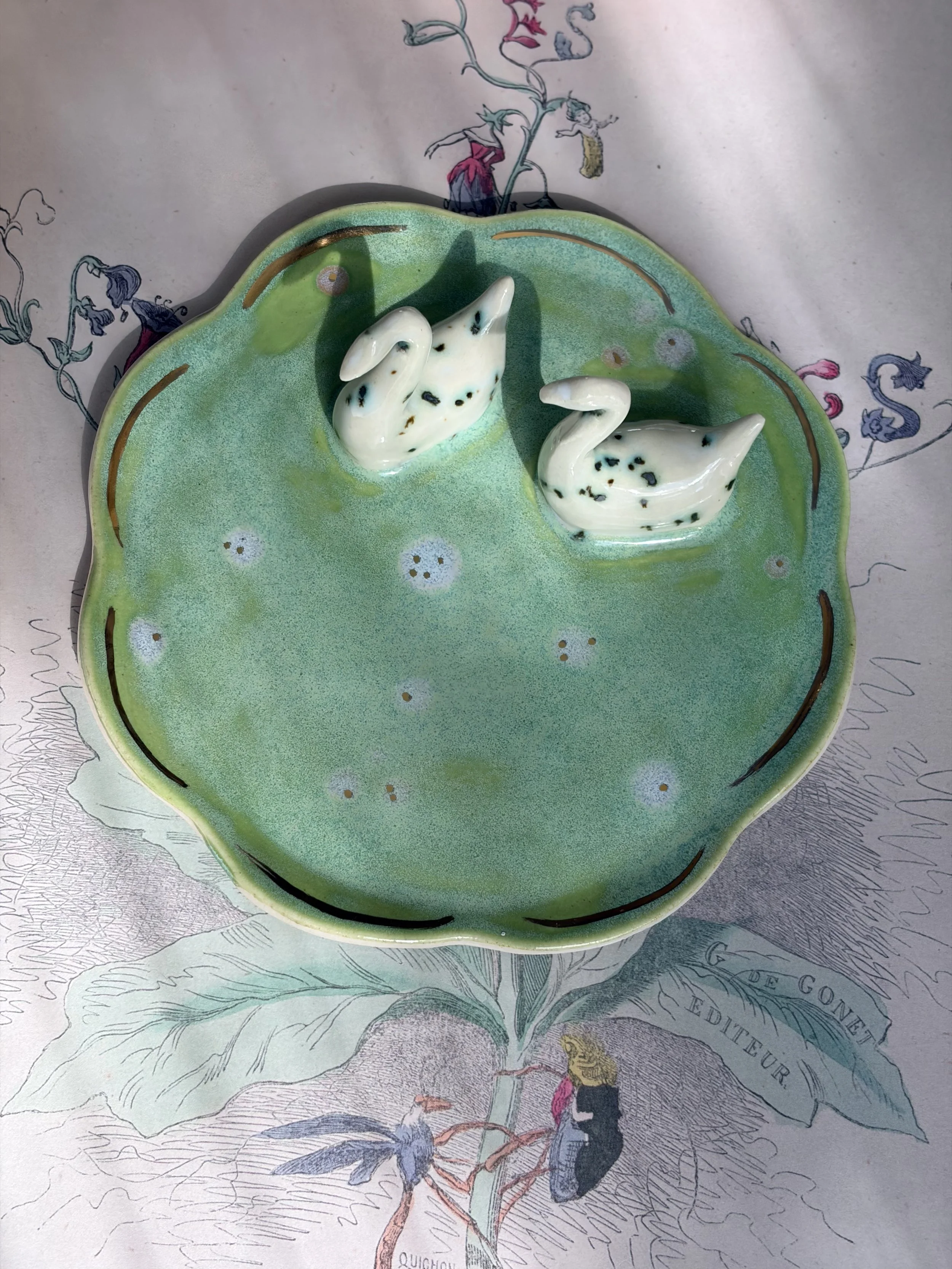 LARGE 2 SWAN DISH .jpg