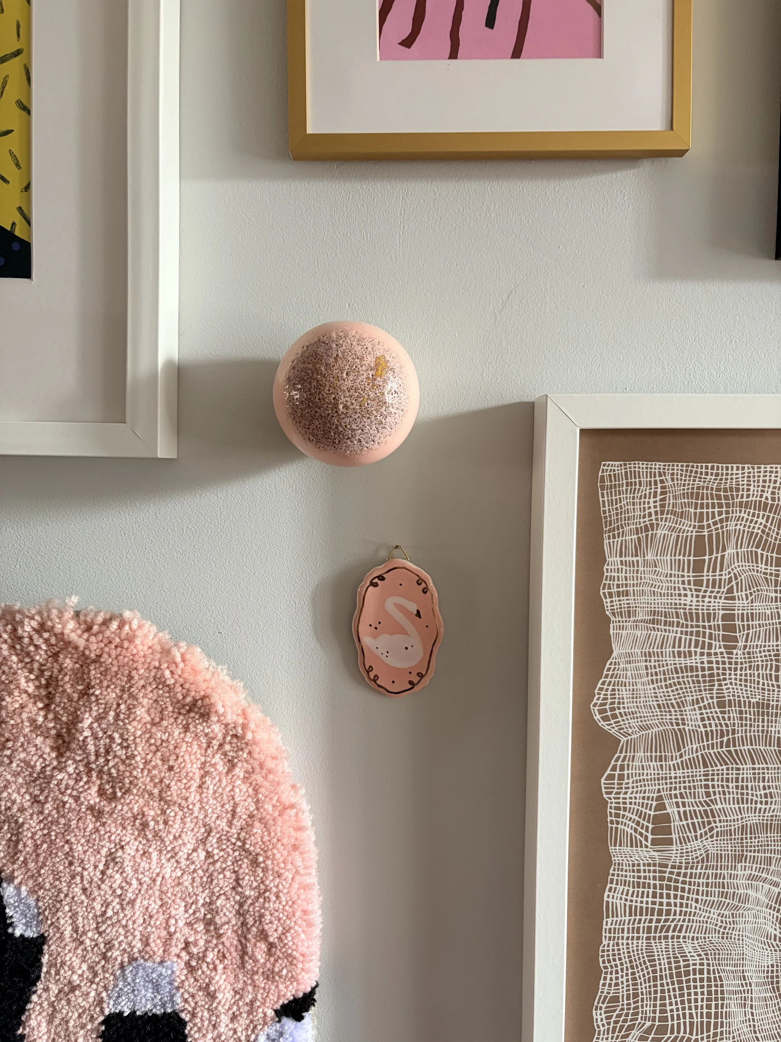 SWAN WALL HANGING.jpg