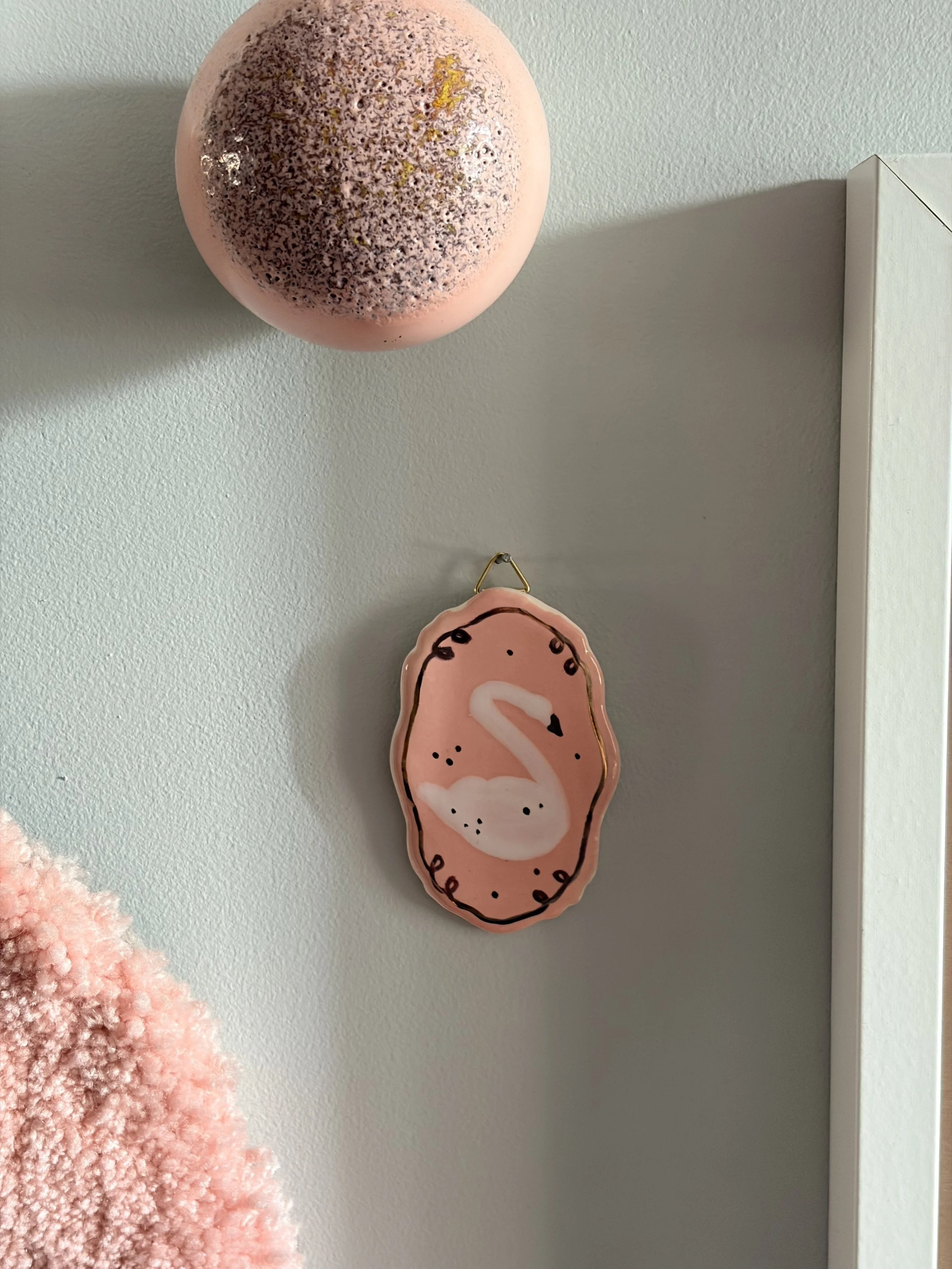 SWAN WALL HANGING .jpg