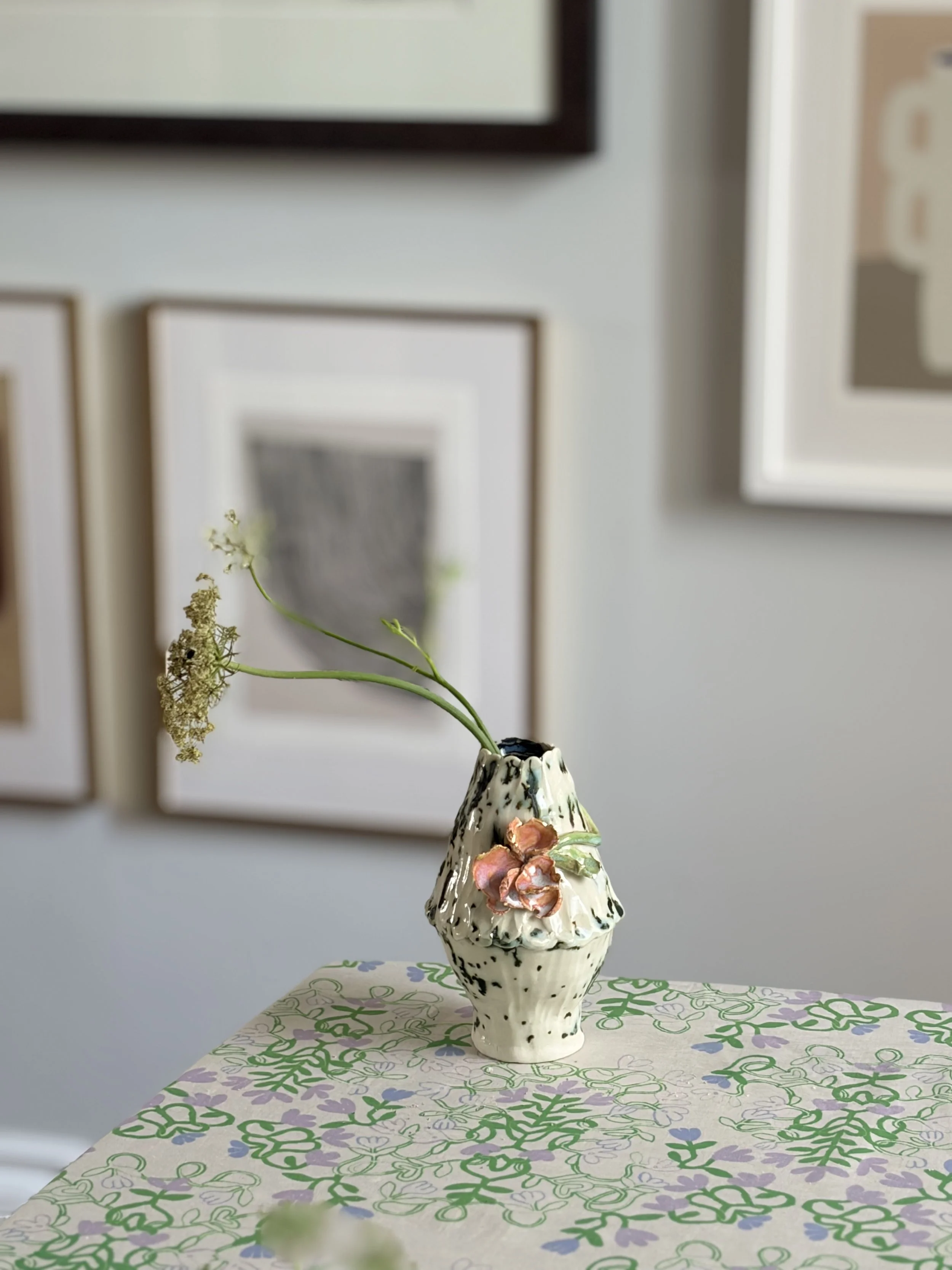 VASE 2.jpg