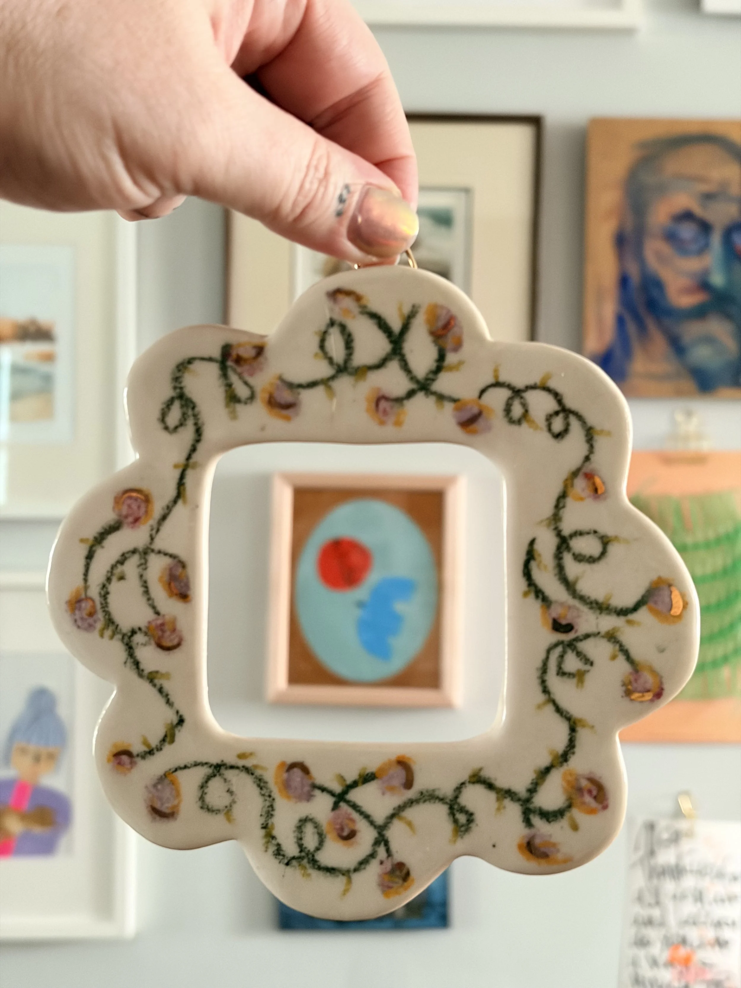 LARGE FLORAL FRAME .jpg