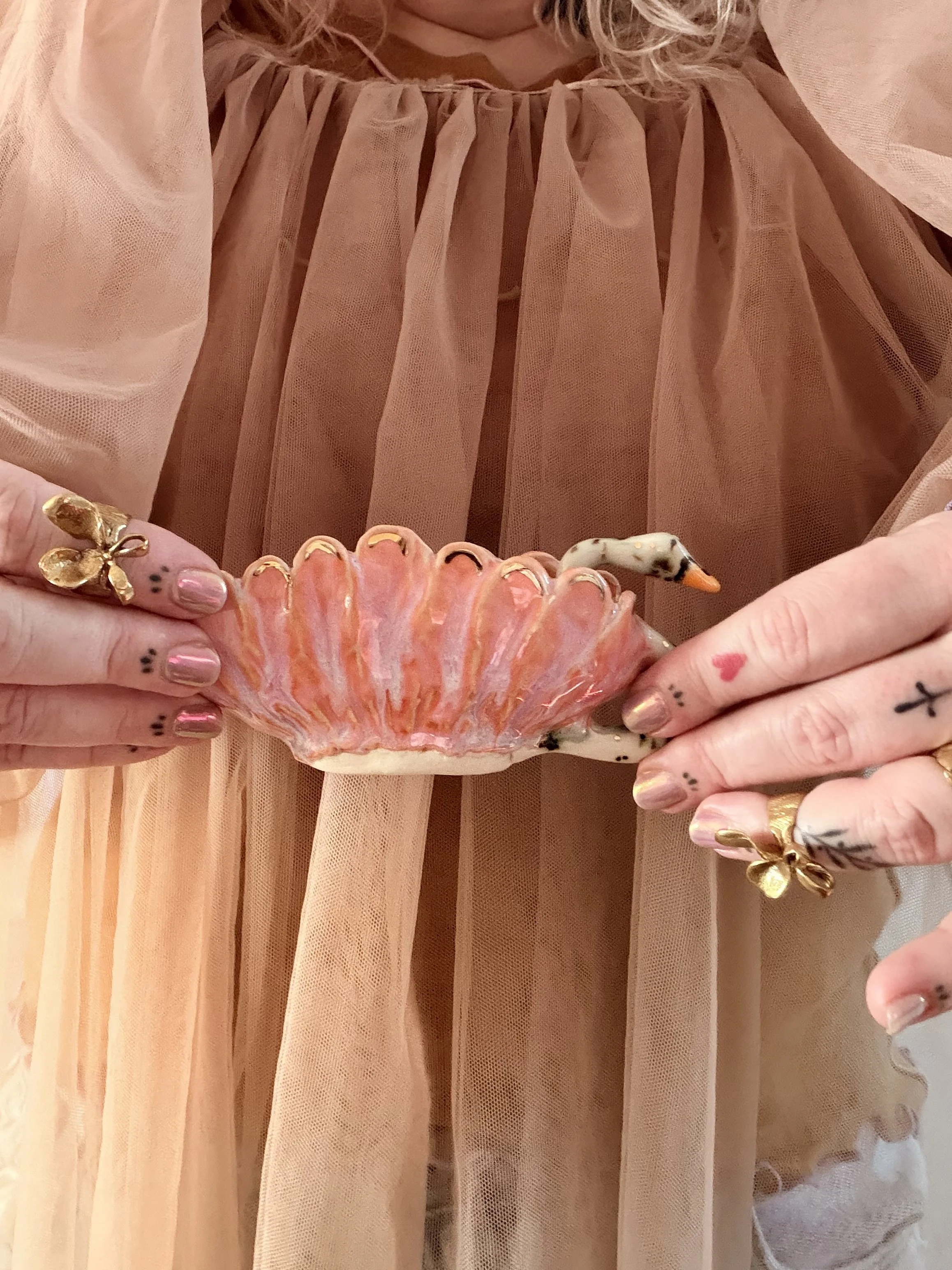 small grapefruit swan 2.jpg