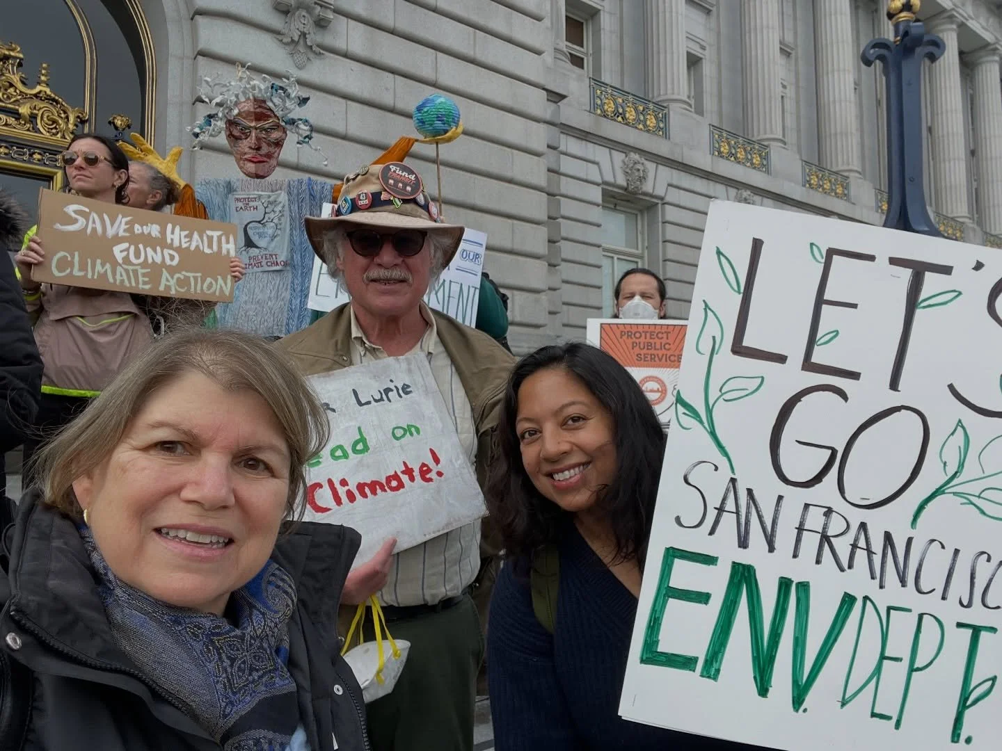 Today, Reusable SF joined the SF Climate community on the front steps of city hall to
demand that the Mayor and BOS maintain funding for climate and the Department of the Environment in the city&rsquo;s budget.

Mayor Lurie @danielluriesf said during