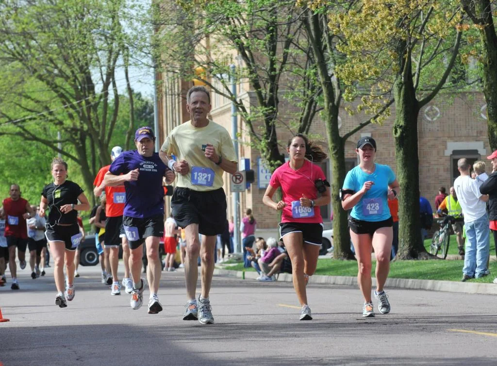 Runners enjoy springtime weather in Iowa.