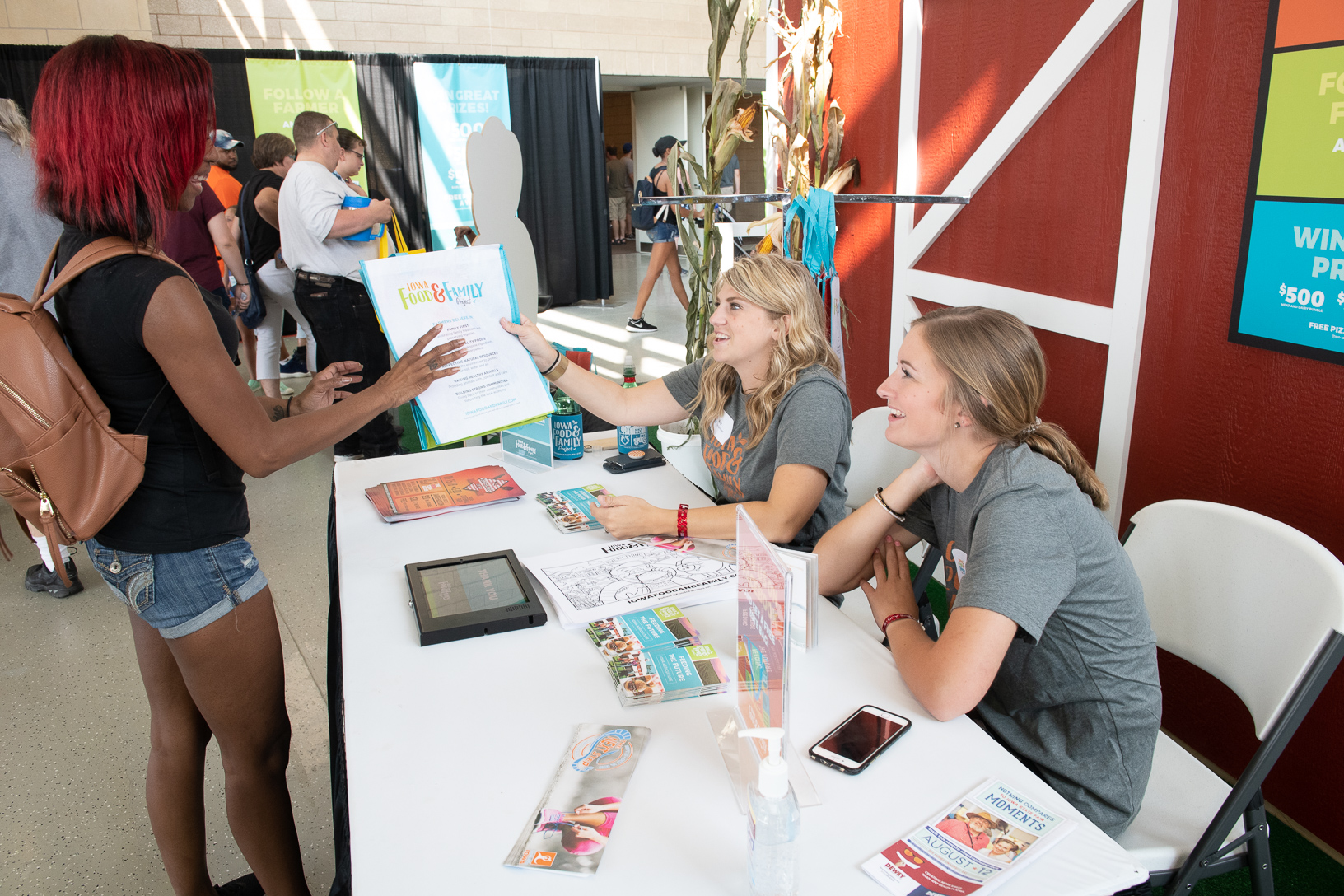 More than 450 volunteers helped bring the Iowa FFP display to life during the 11-day fair. Photo credit: Joseph L. Murphy, Iowa Soybean Association
