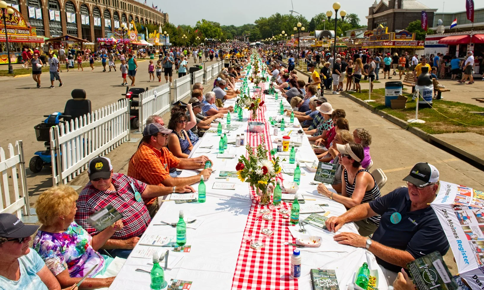 More than 500 fairgoers dined on the Grand Concourse during the Iowa State Fair at the inaugural Farm to Fair event. Photo credit: Joseph L. Murphy/Iowa Soybean Association