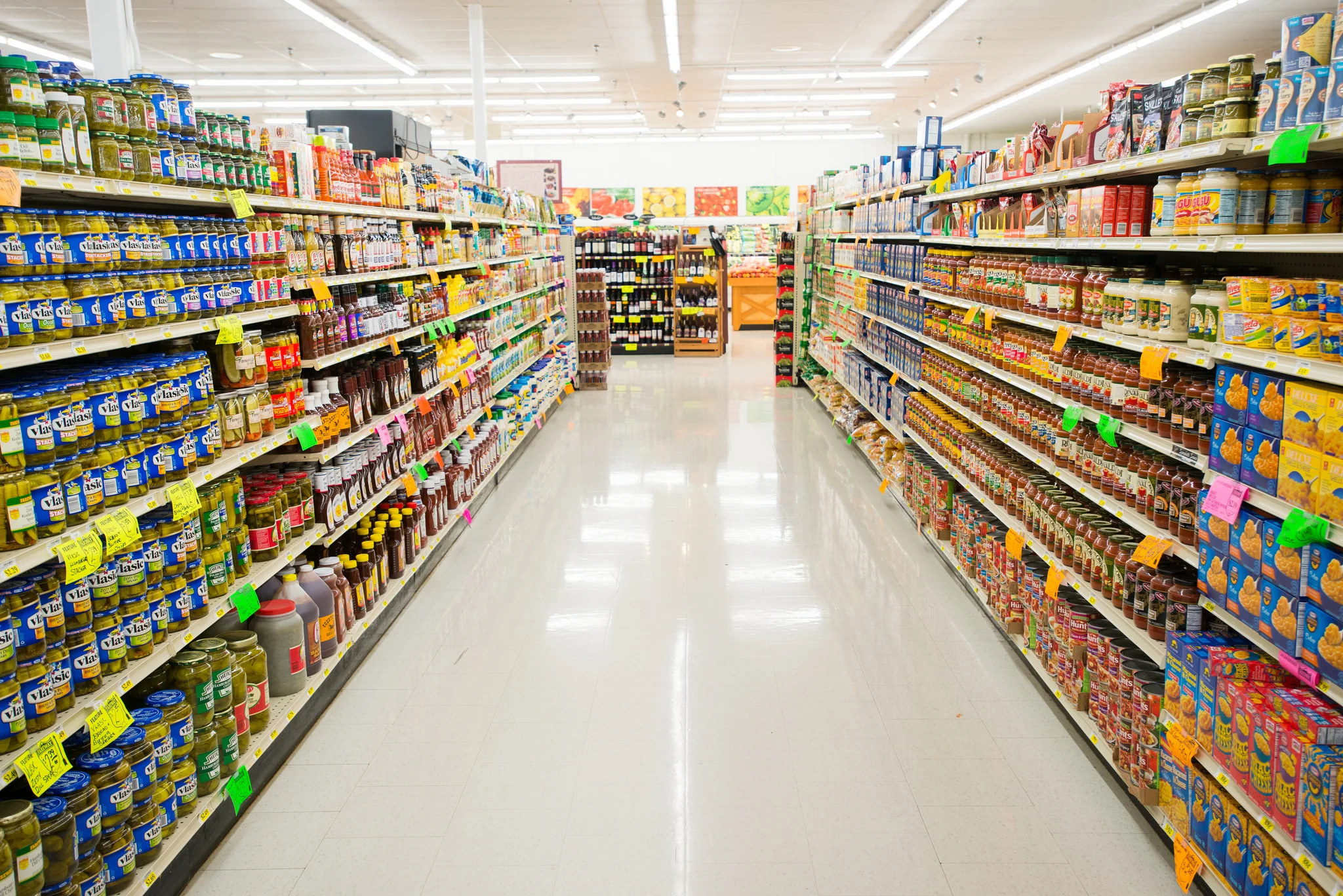 Certain terms, such as ‘natural’ or ‘healthy’ are used on many packages but have no official FDA definition. Photo credit: Joseph L. Murphy/Iowa Soybean Association