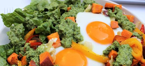 Eggs and Veggie Sheet Pan Dinner, image courtesy of the Iowa Egg Council