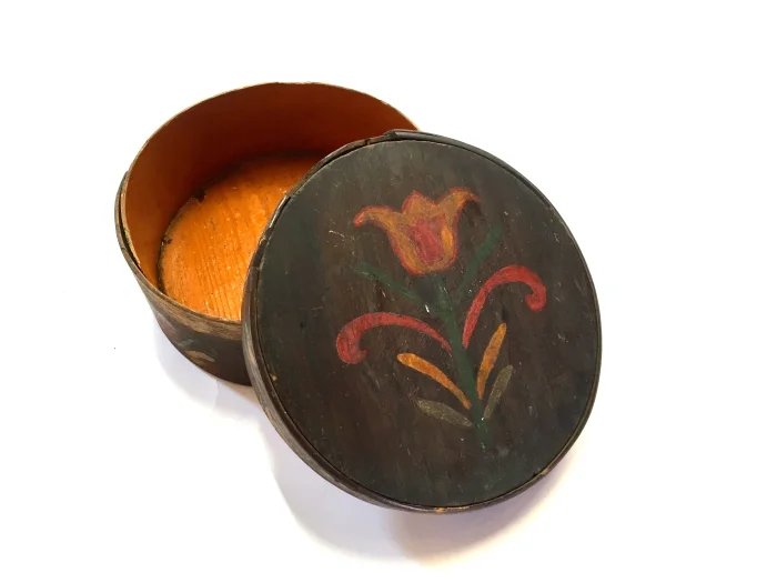 Painted-Heart-Basket.-2-copy-700x525.jpg