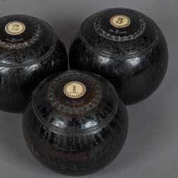 Vintage-Lawn-Bowling-Balls+256x256px.jpg