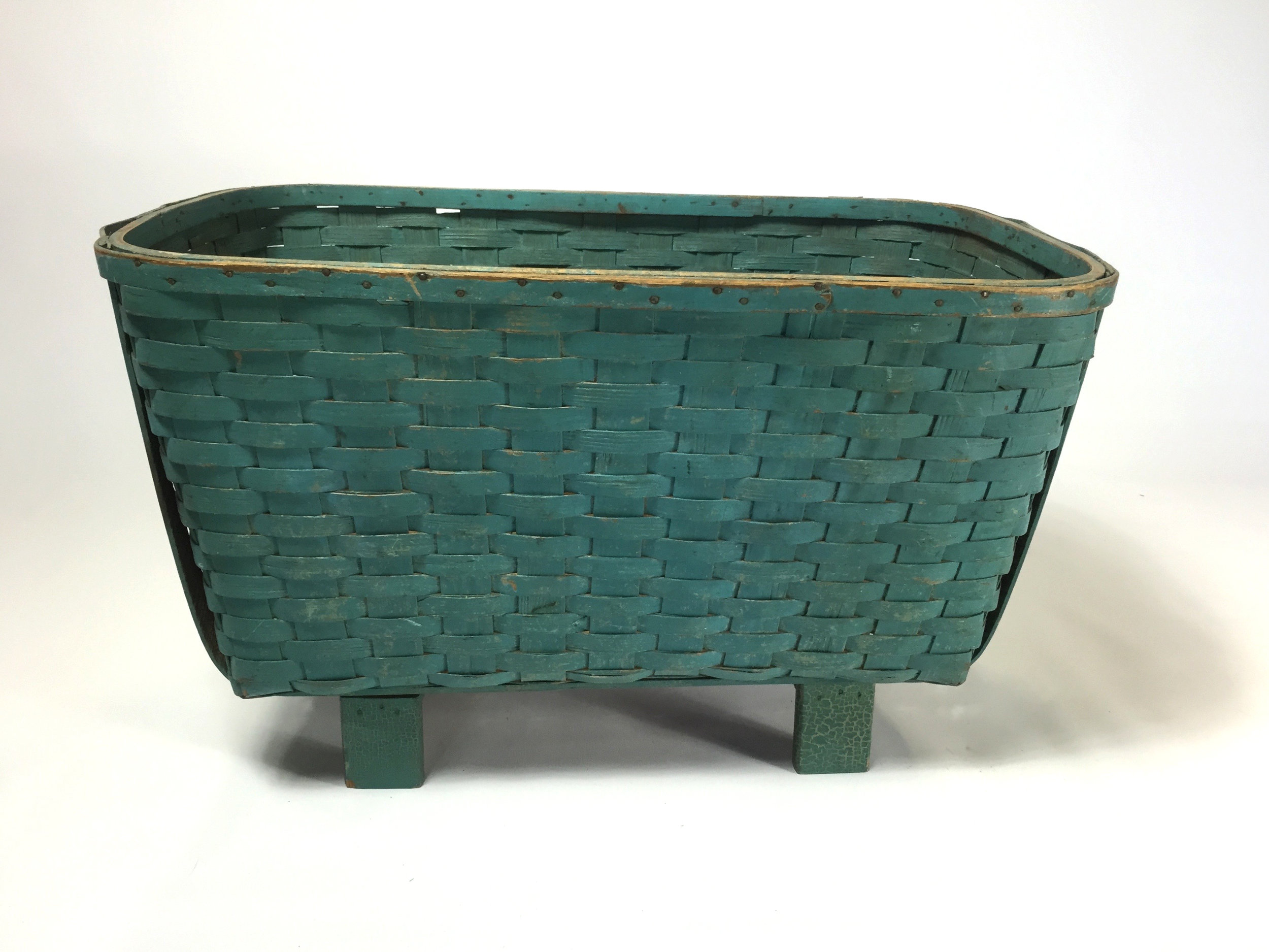 Vintage Painted Laundry Basket PS (1).jpg