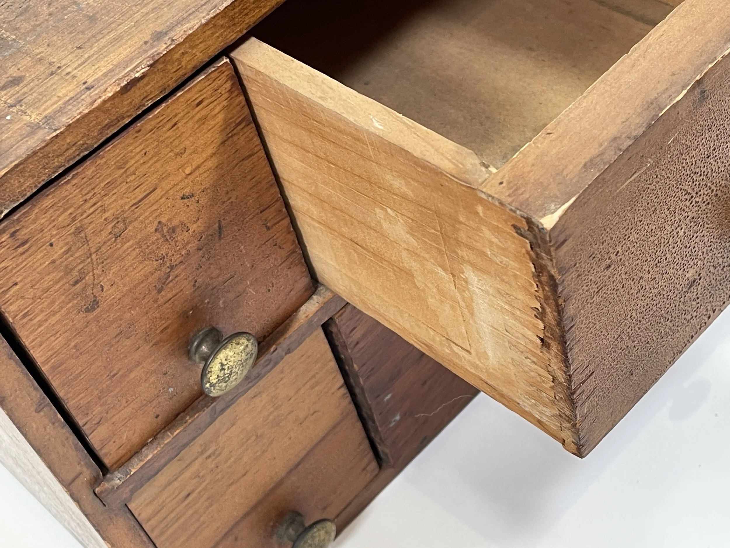 Drawer Cabinet detail 4.JPG