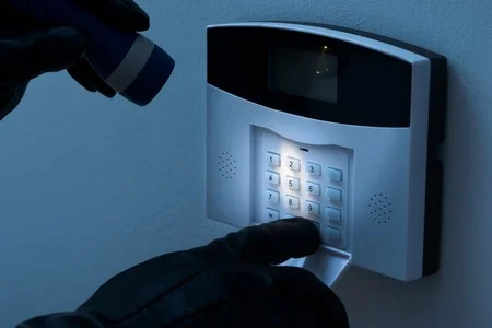 36192165_S_burglary_home_invasion_alarm_system.jpg