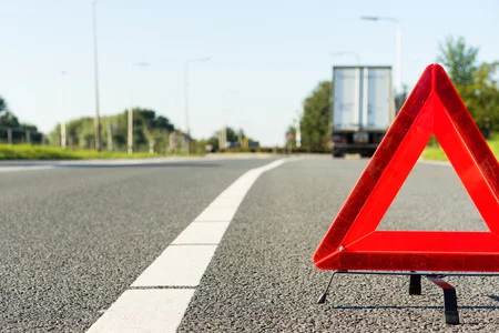 64206117_S_truck_accident_highway_road_caution.jpg