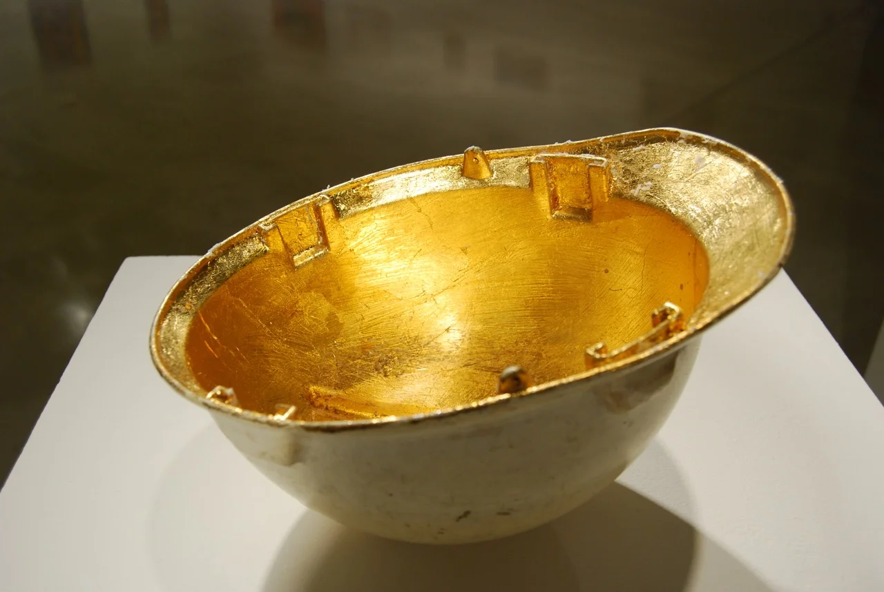 Grail (Bucket) (side view)