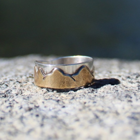 Handcrafted Artisan Jewelry ~ Eastern Sierra Mountains ~ Mixed Metal Ring - Size 9 ~ All Goods From The Woods ~ Made in California