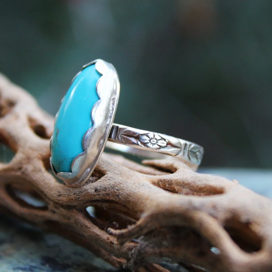 Handcrafted Artisan Jewelry ~ Kingman Turquoise Floral Band Oval Ring ~ Sterling Silver - Size 8.75 ~ All Goods From The Woods ~ Made in California