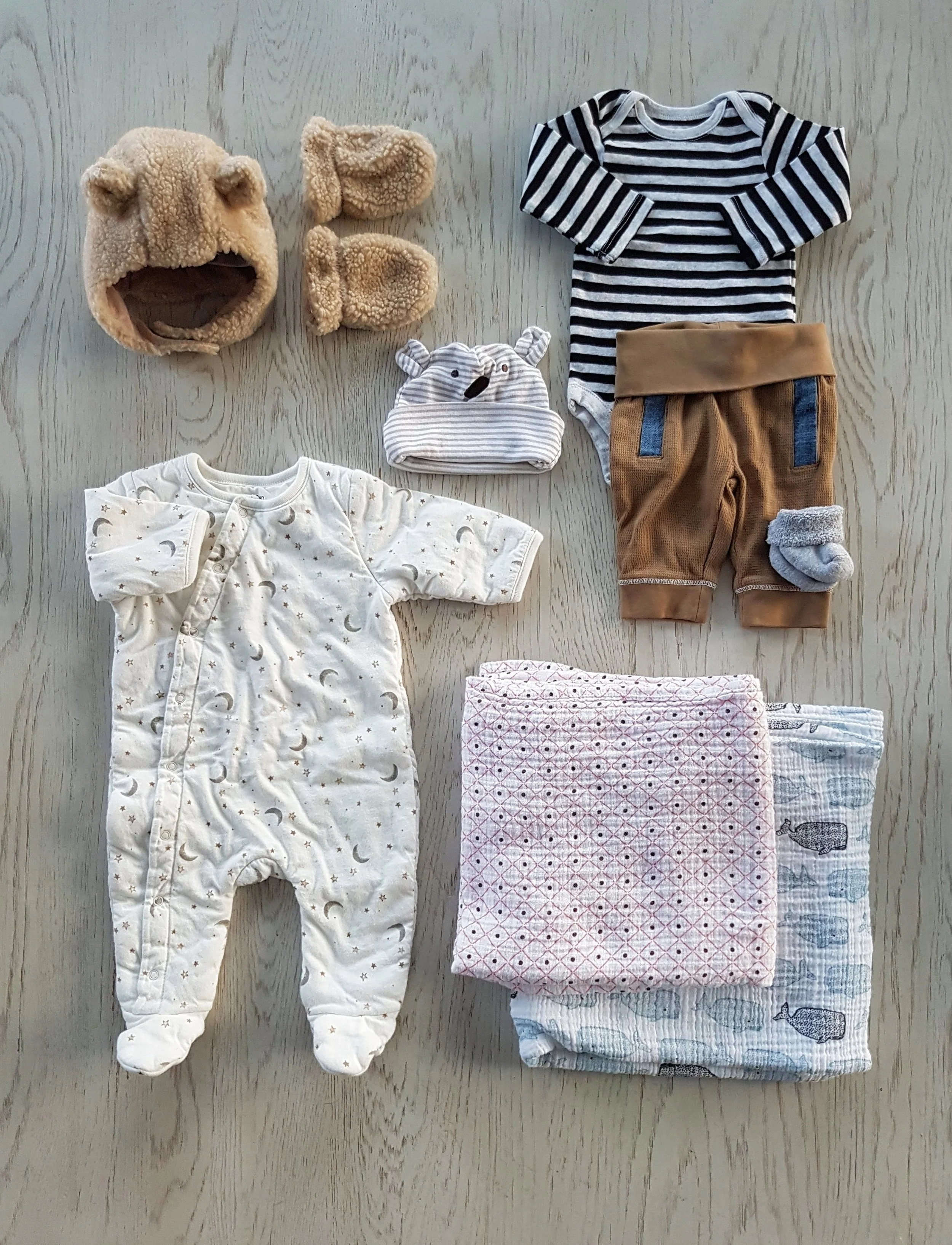 what to pack in a hospital bag for your newborn.jpg