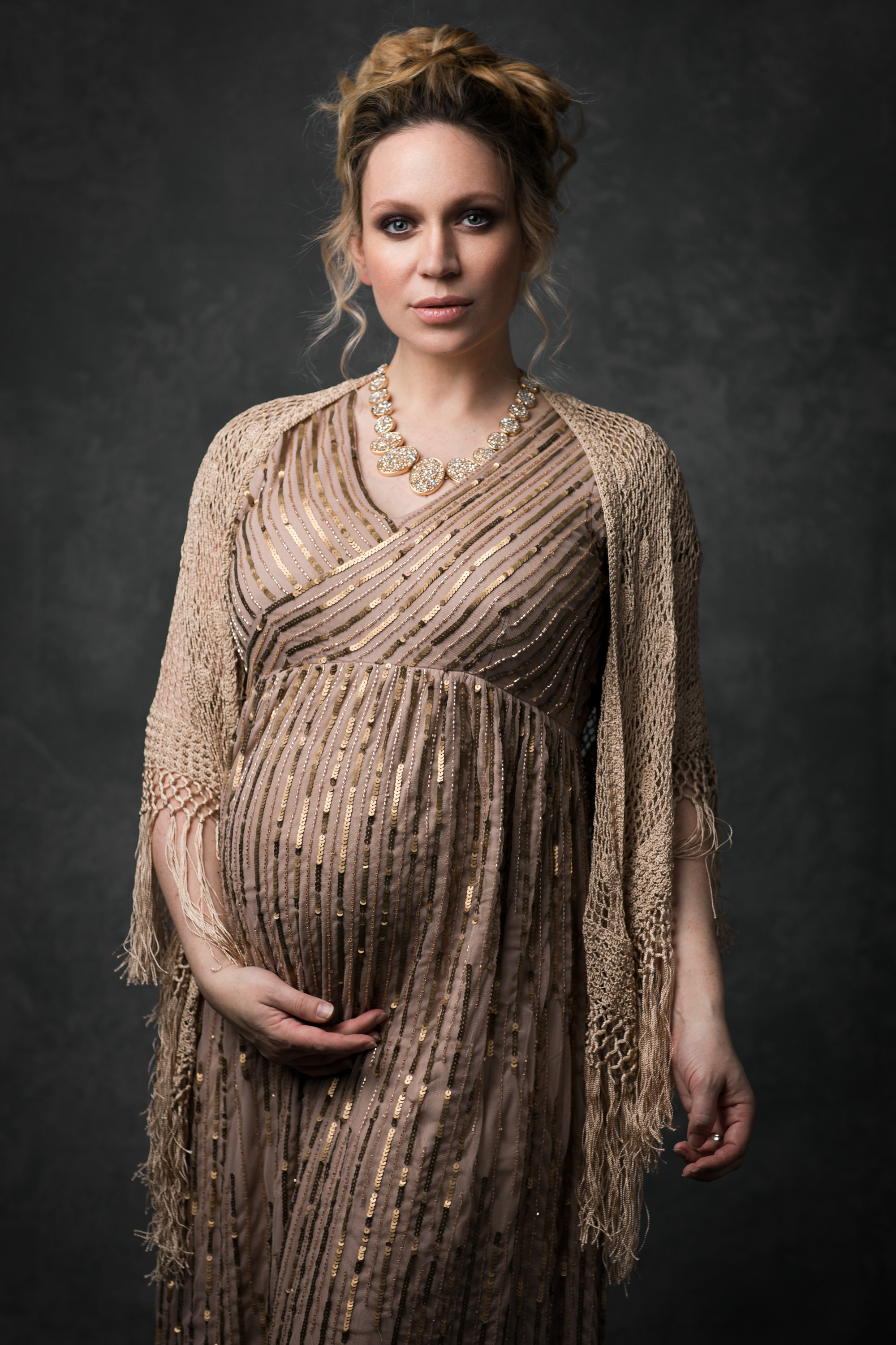 what to wear for maternity photos.jpg