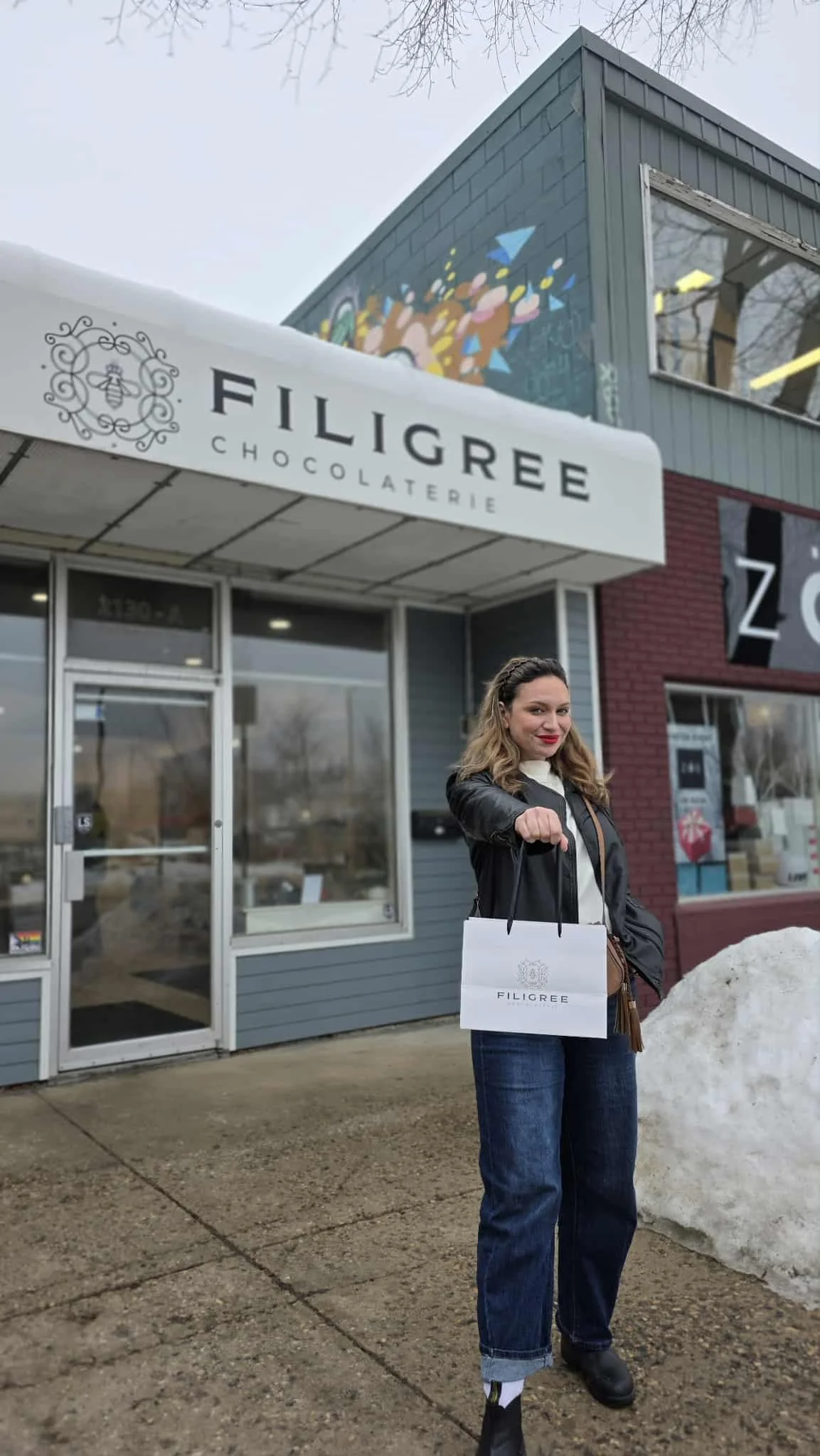 Regina filigree chocolaterie 2.jpg