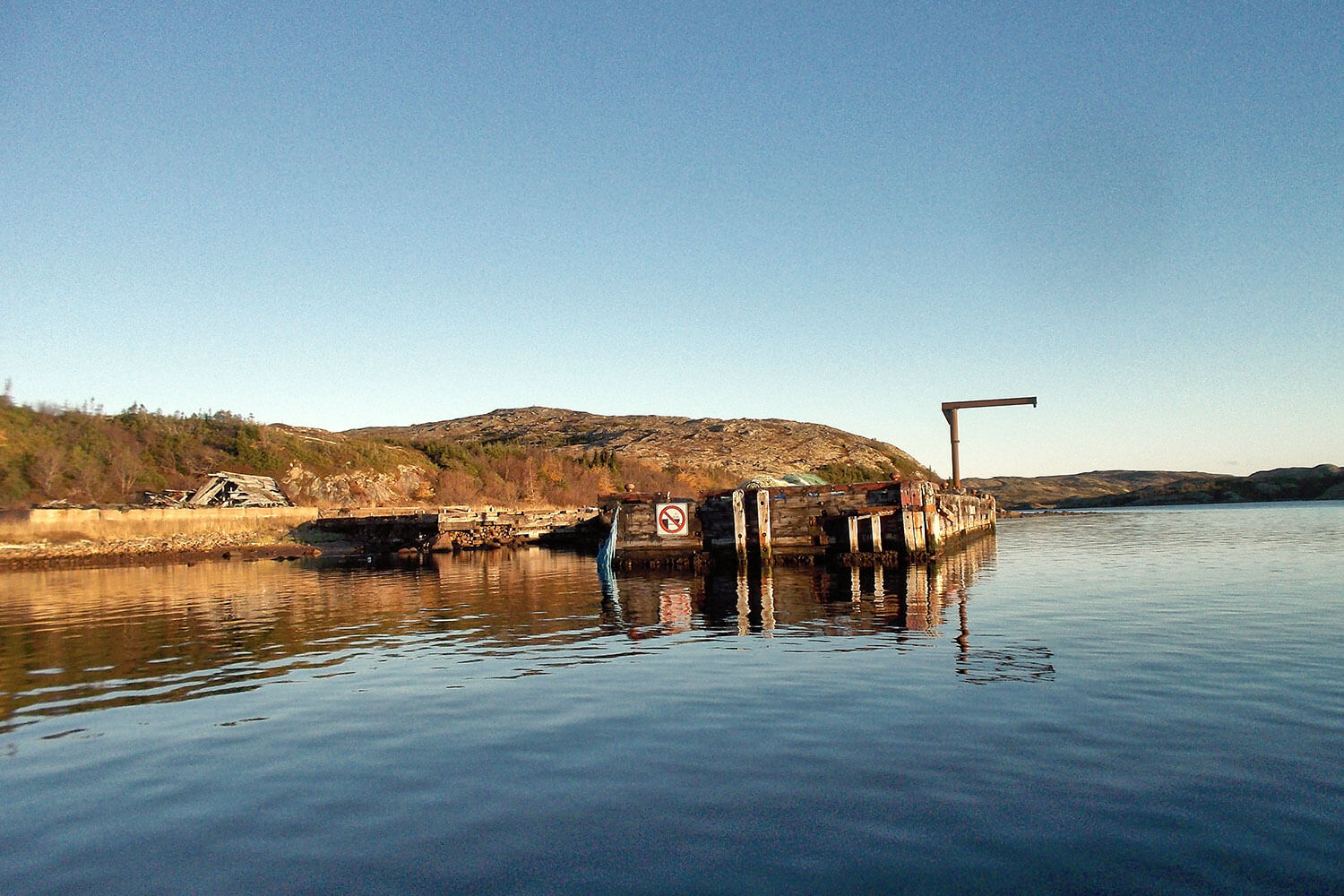 Environmental assessment of sediment and other mediums around the disused wharf on Esquimaux Island in Baie de Bonne-Espérance on the Gulf of St. Lawrence.