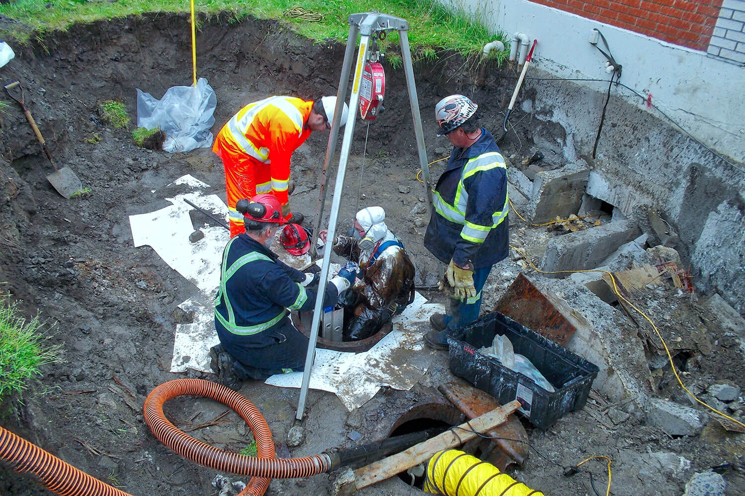 Environmental soil remediation by excavation of industrial site in Quebec City. 